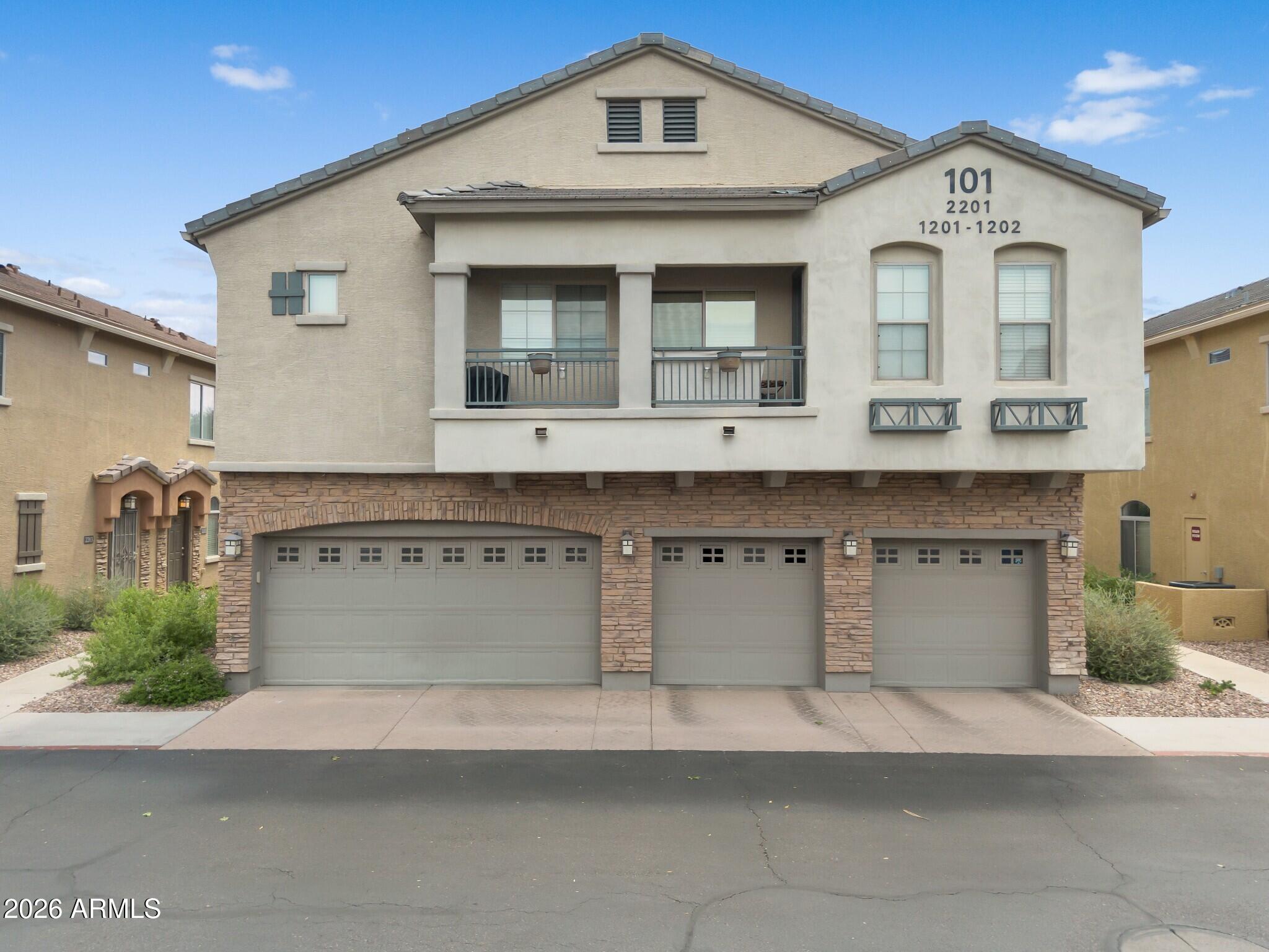 1350 S GREENFIELD Road 1202
