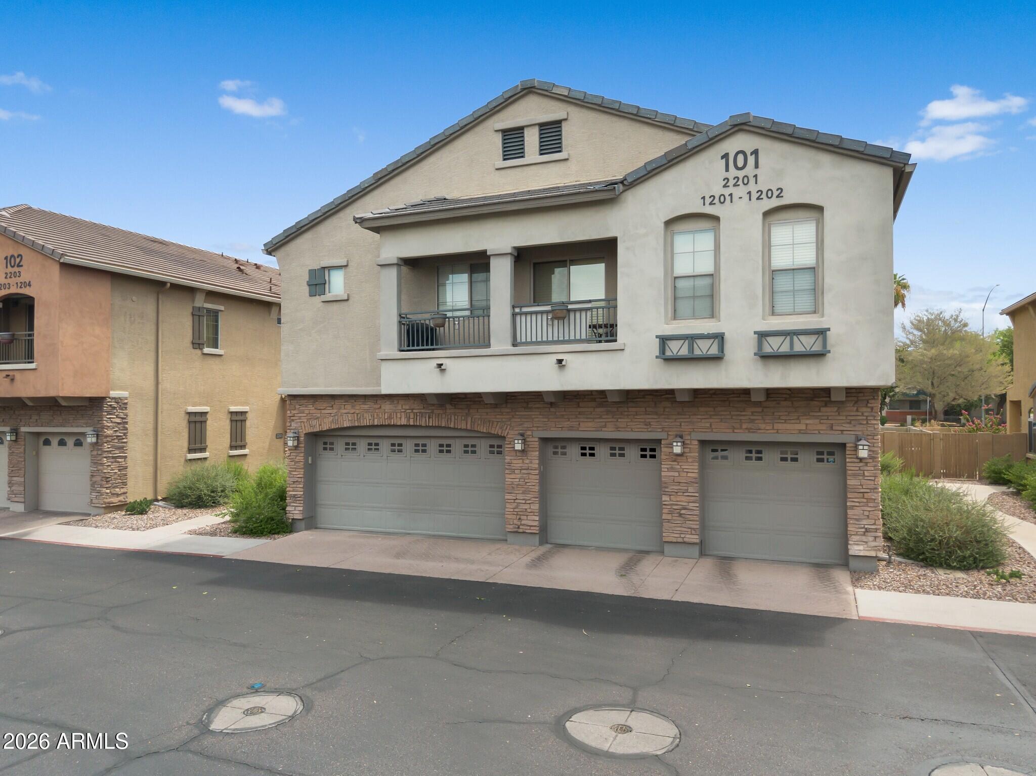 1350 S GREENFIELD Road 1202