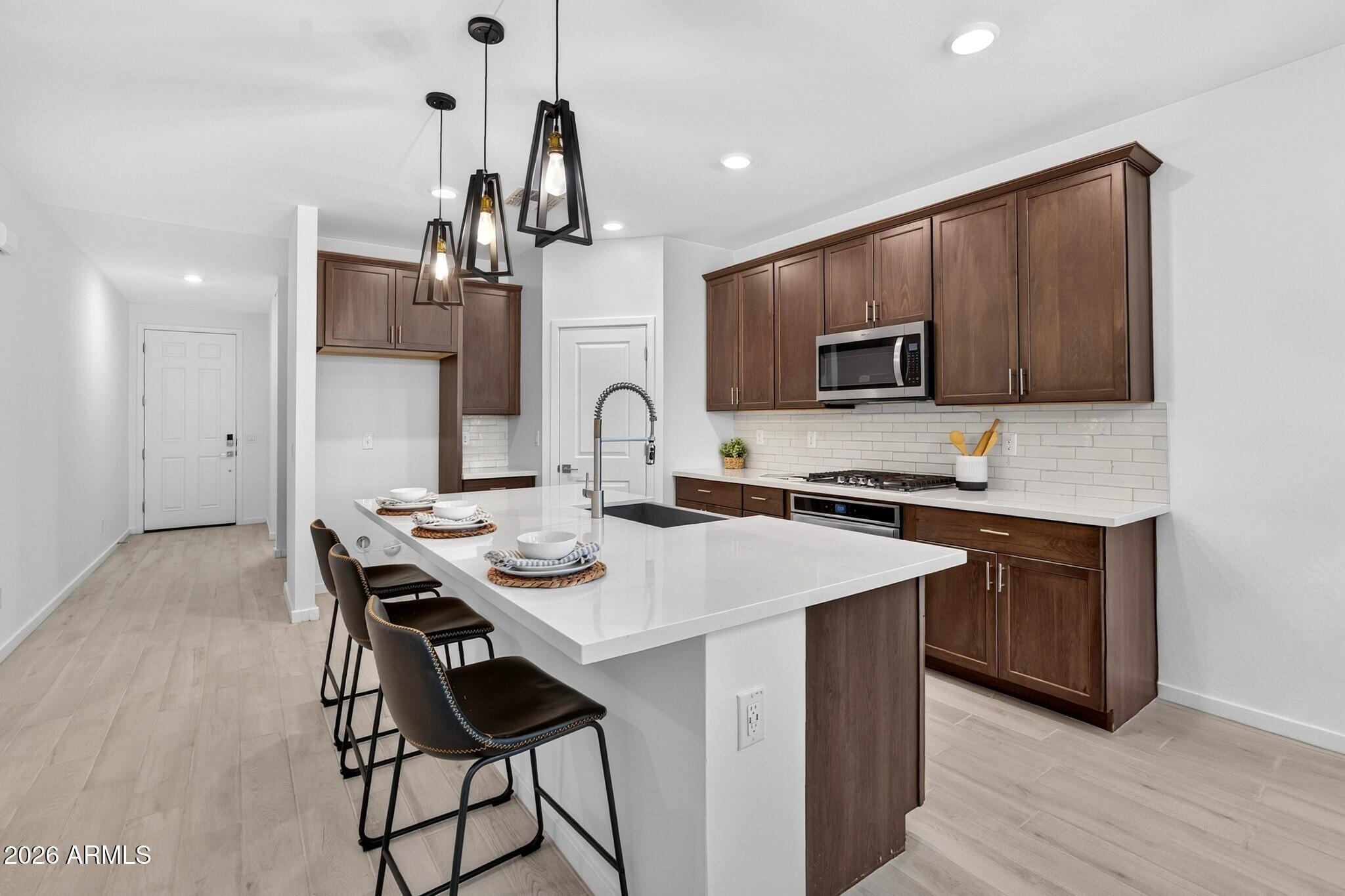 33908 N BEEBLOSSOM Trail