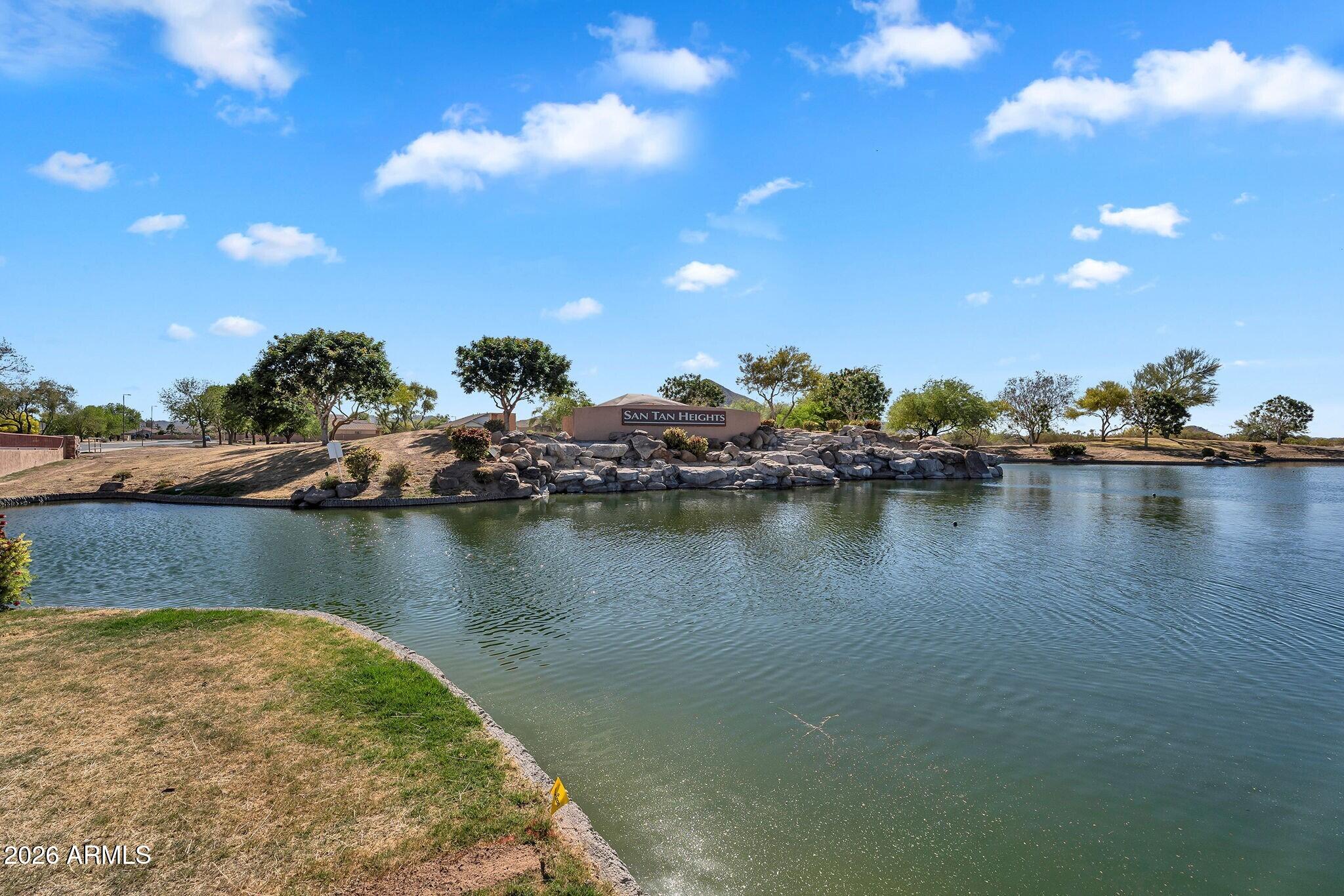 33908 N BEEBLOSSOM Trail