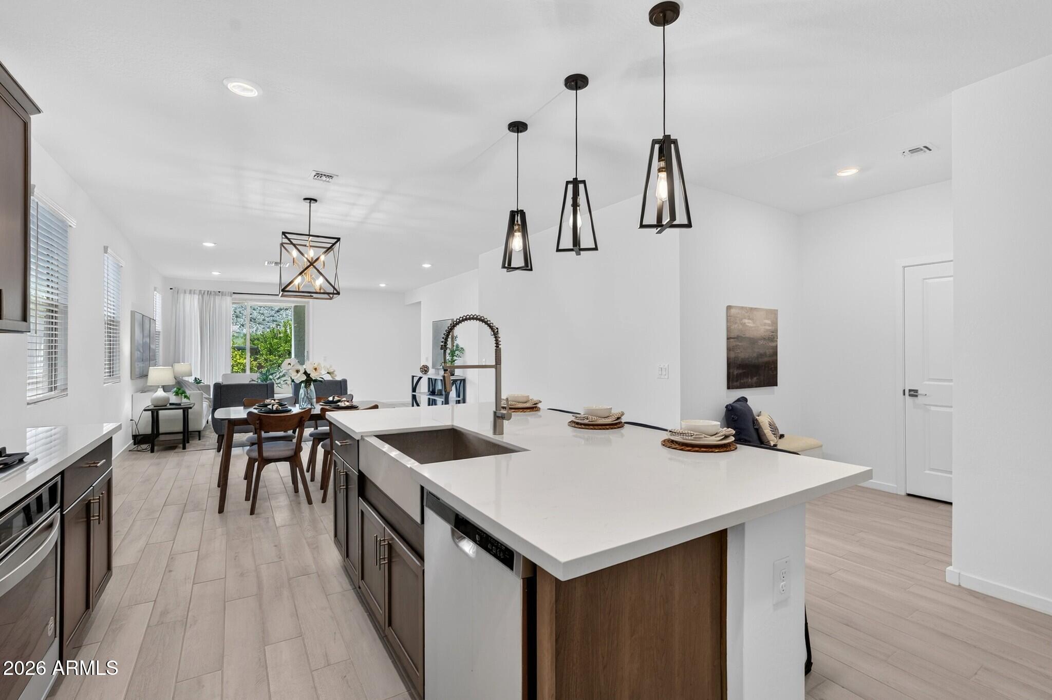 33908 N BEEBLOSSOM Trail