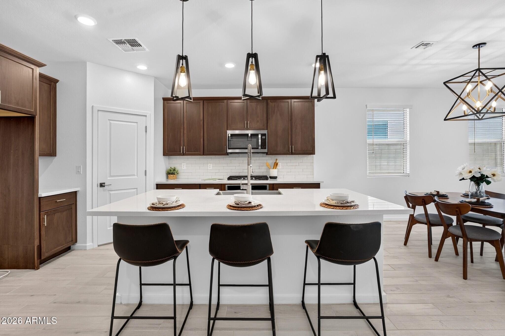 33908 N BEEBLOSSOM Trail