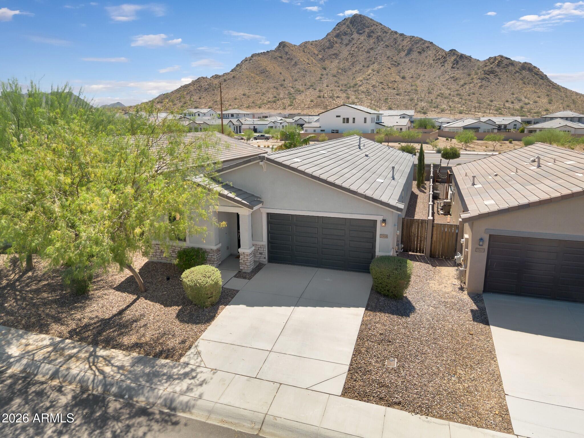 33908 N BEEBLOSSOM Trail