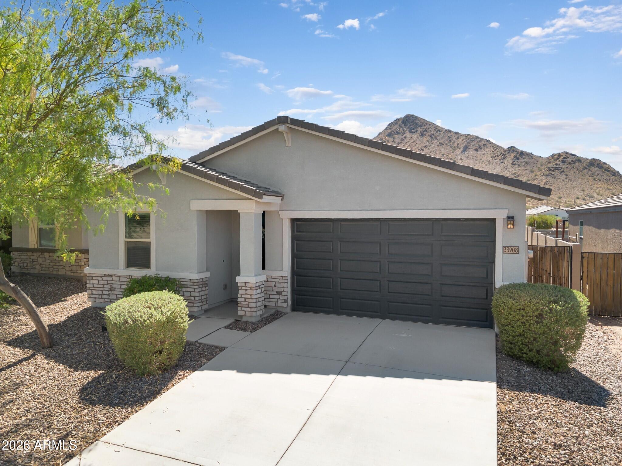 33908 N BEEBLOSSOM Trail