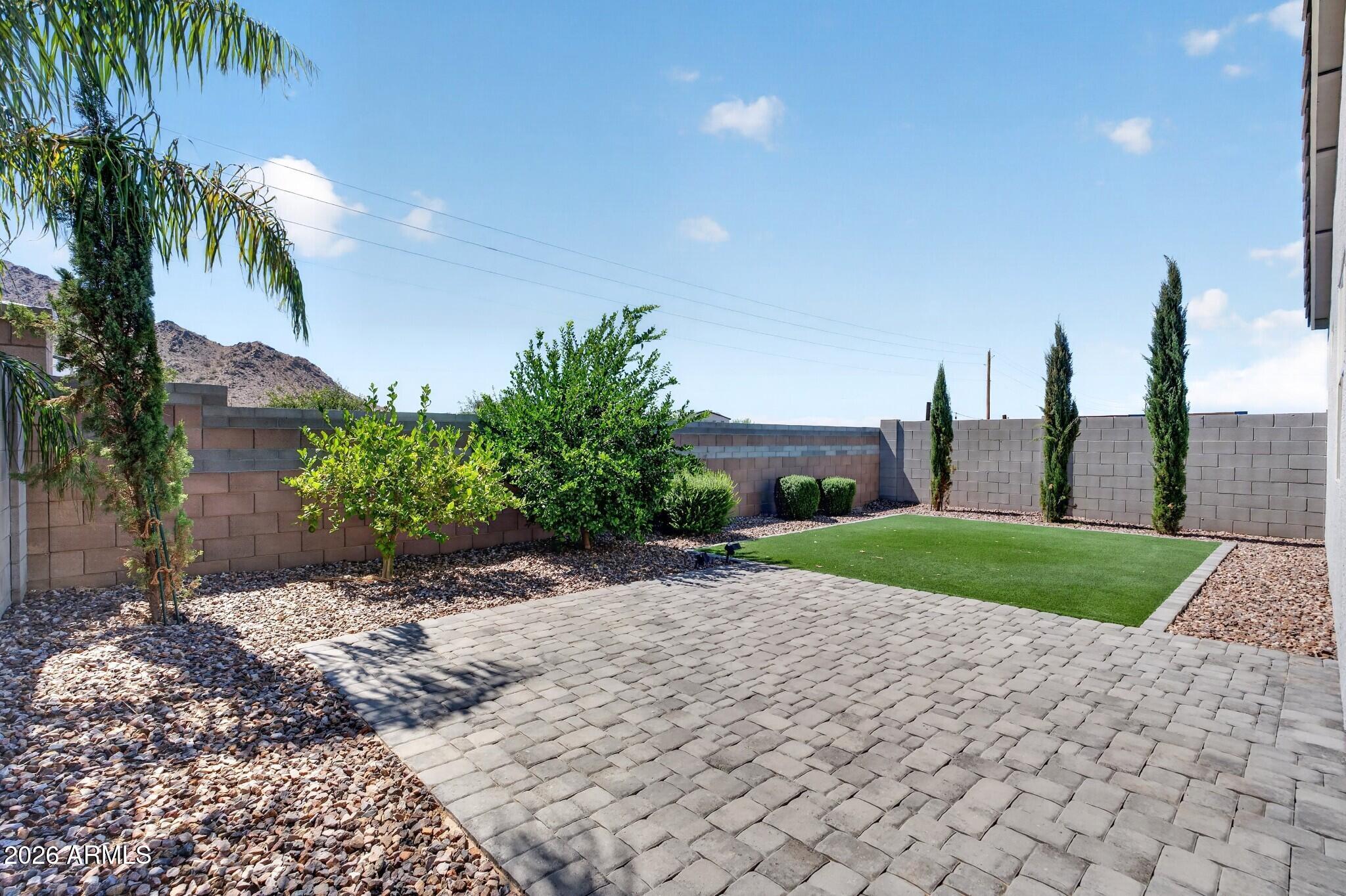 33908 N BEEBLOSSOM Trail