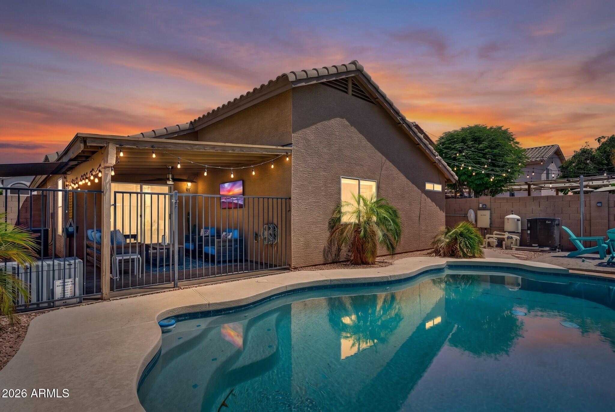 2553 E JASPER Drive