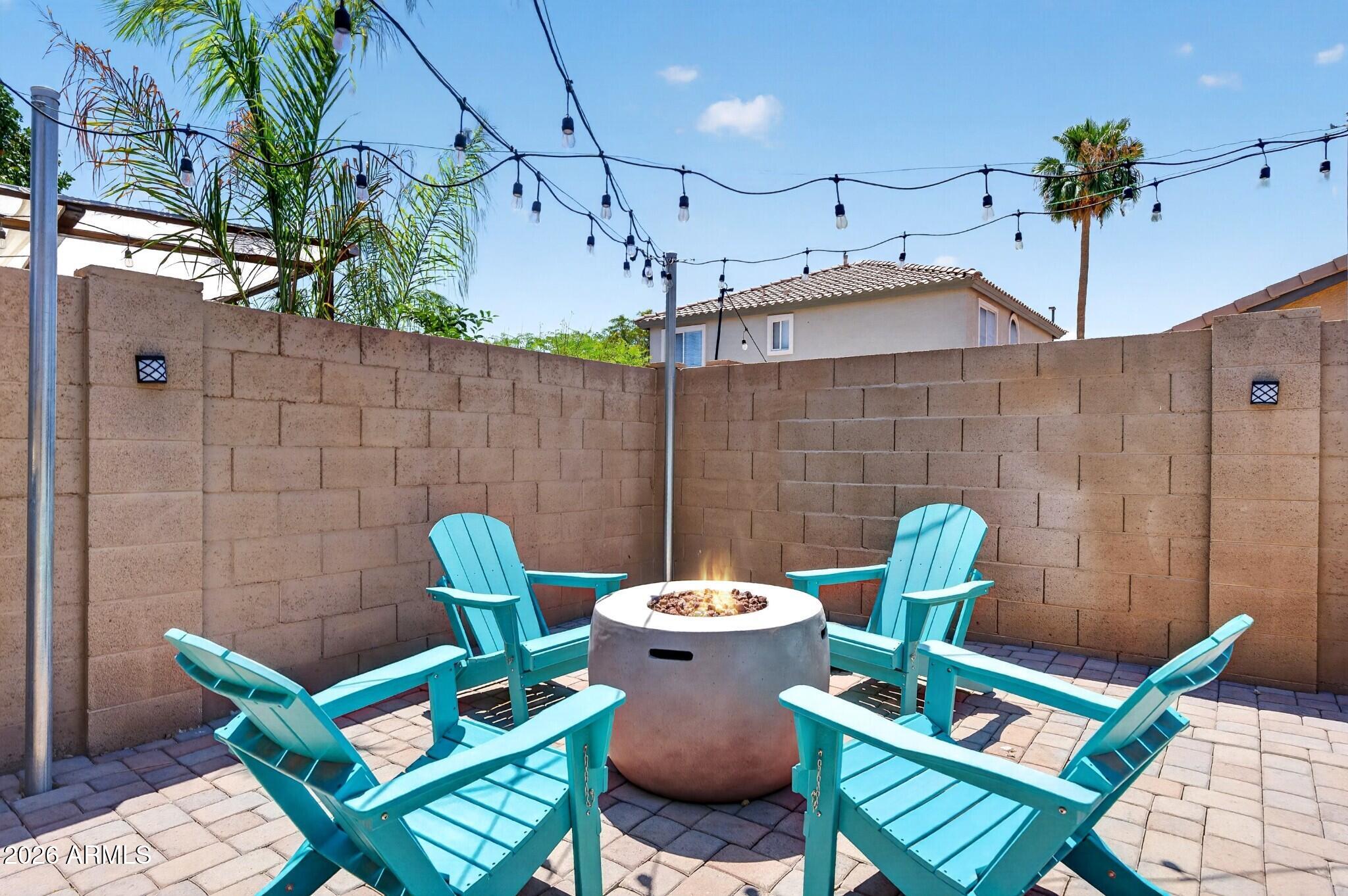 2553 E JASPER Drive