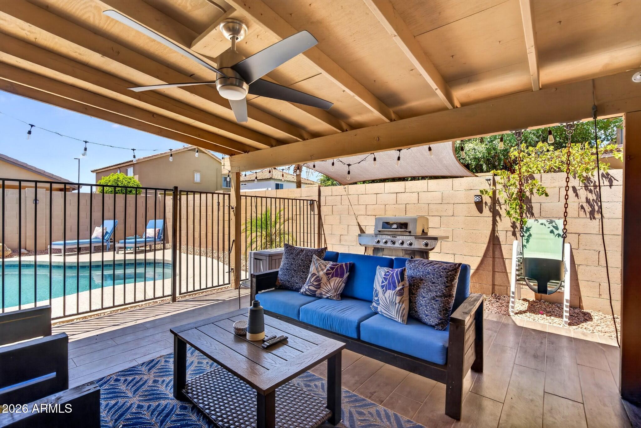 2553 E JASPER Drive
