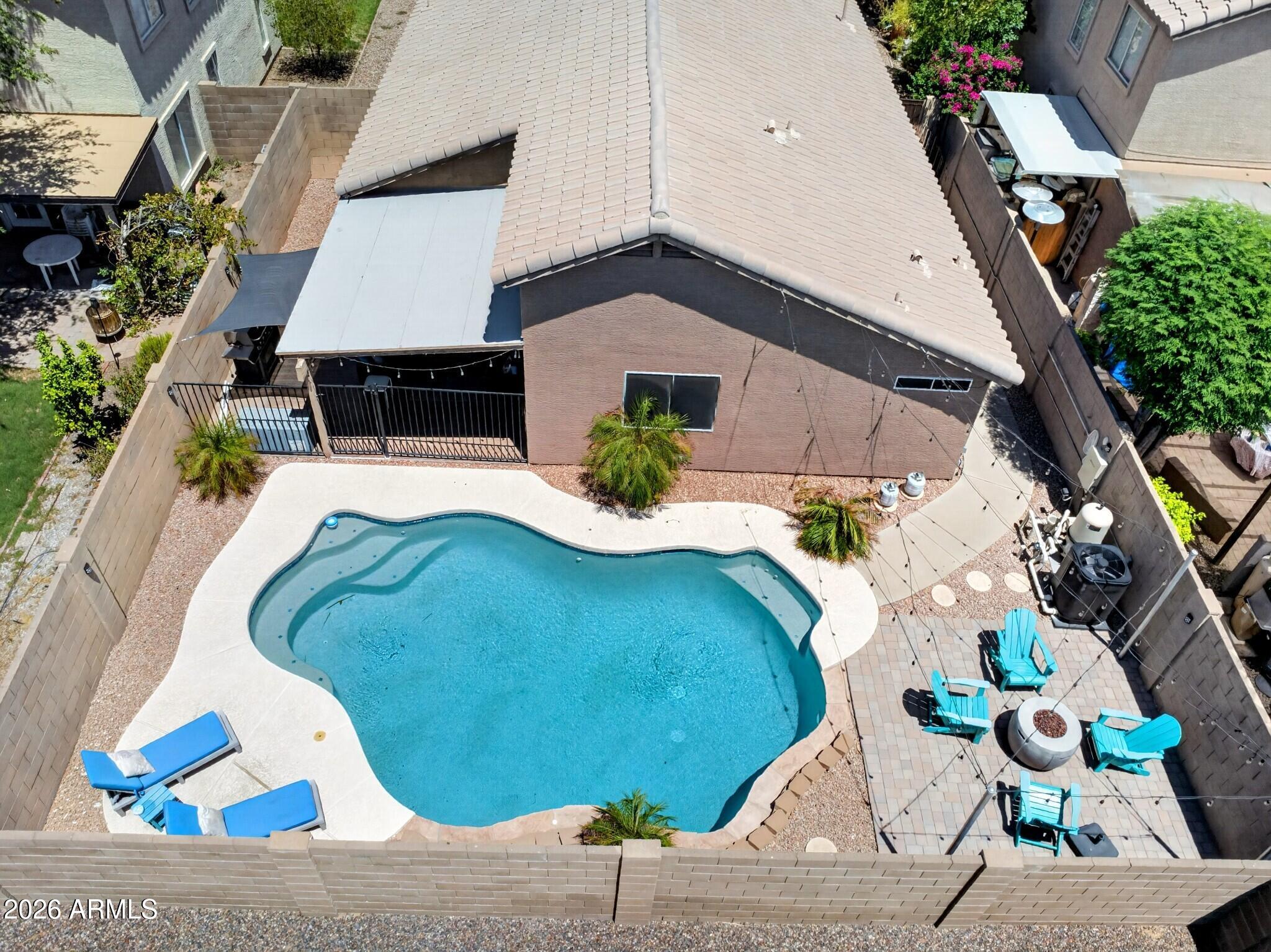 2553 E JASPER Drive