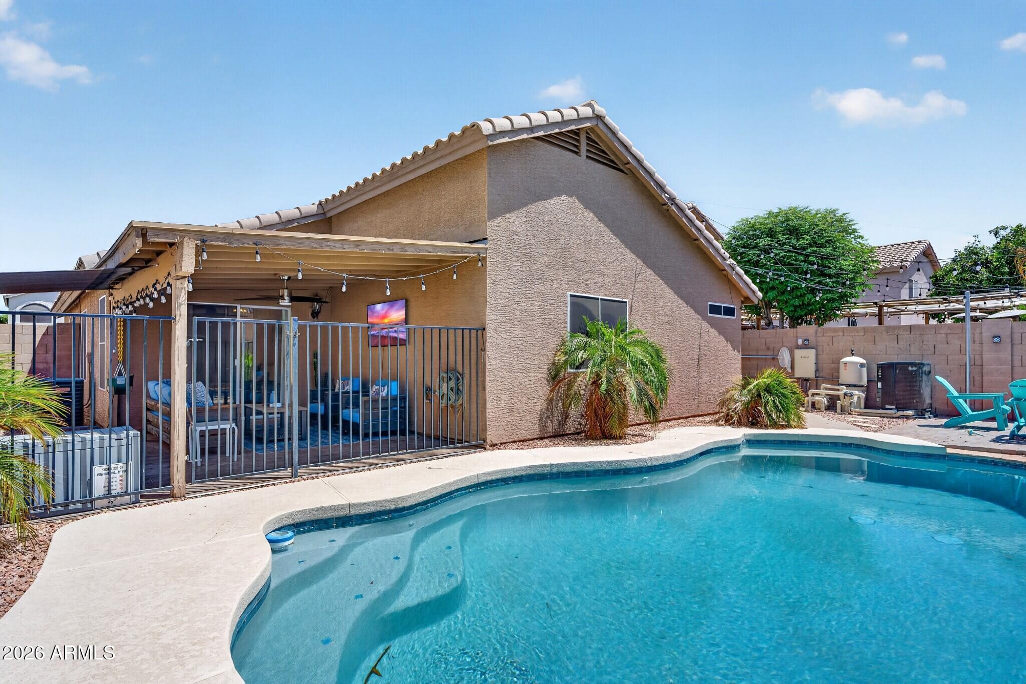 2553 E JASPER Drive