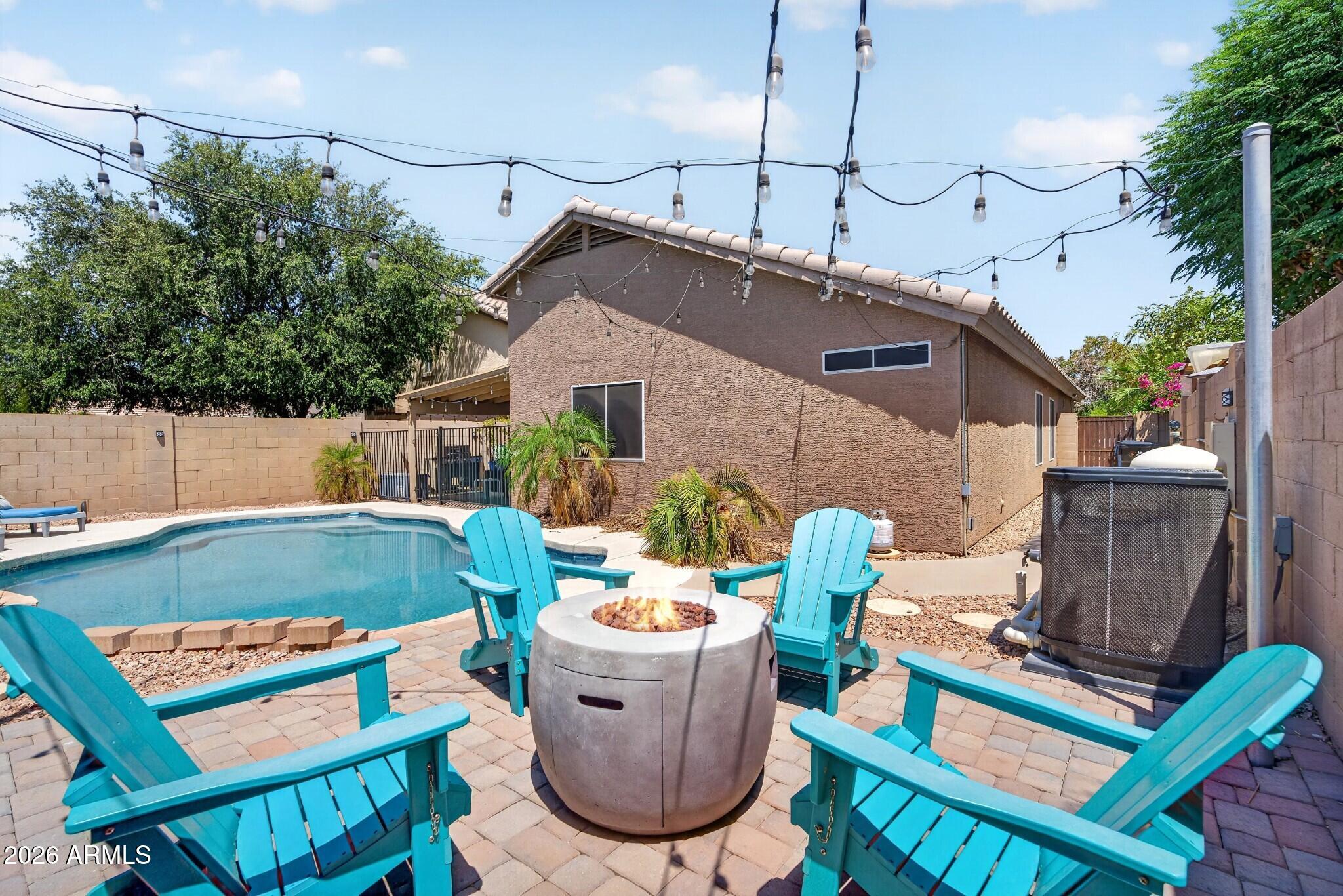 2553 E JASPER Drive