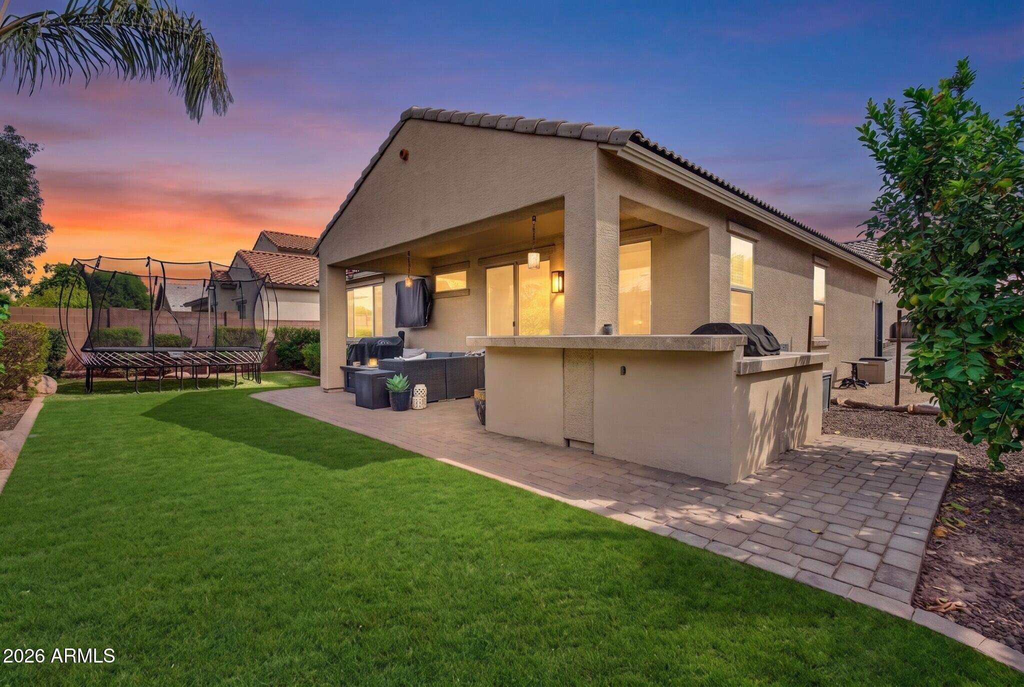 2042 E FLINTLOCK Drive