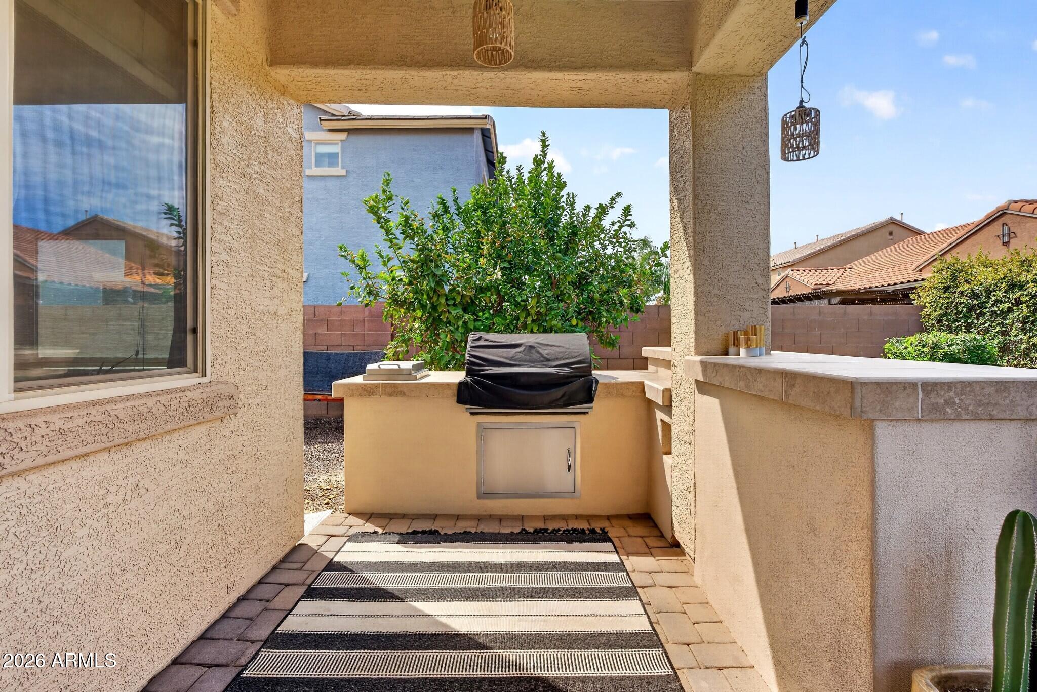 2042 E FLINTLOCK Drive