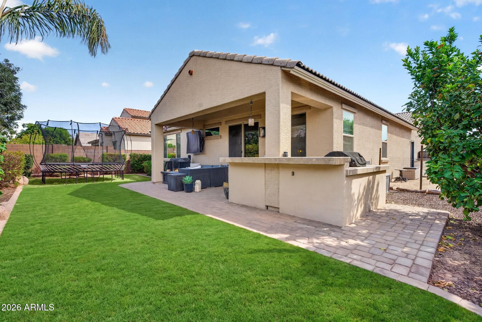 2042 E FLINTLOCK Drive