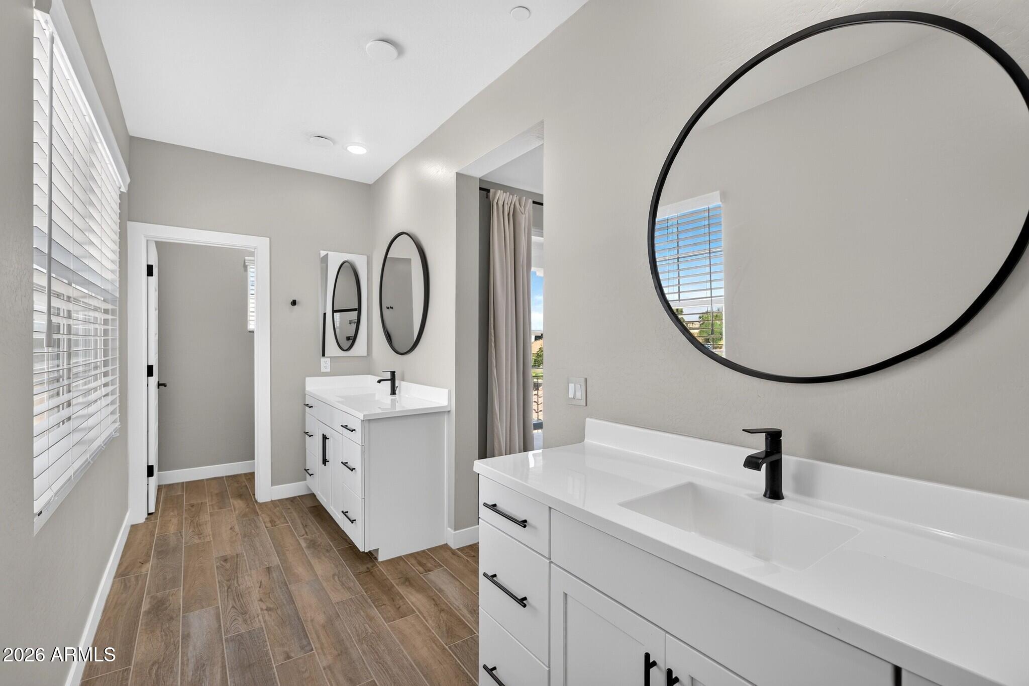 2427 E GOLDCREST Street