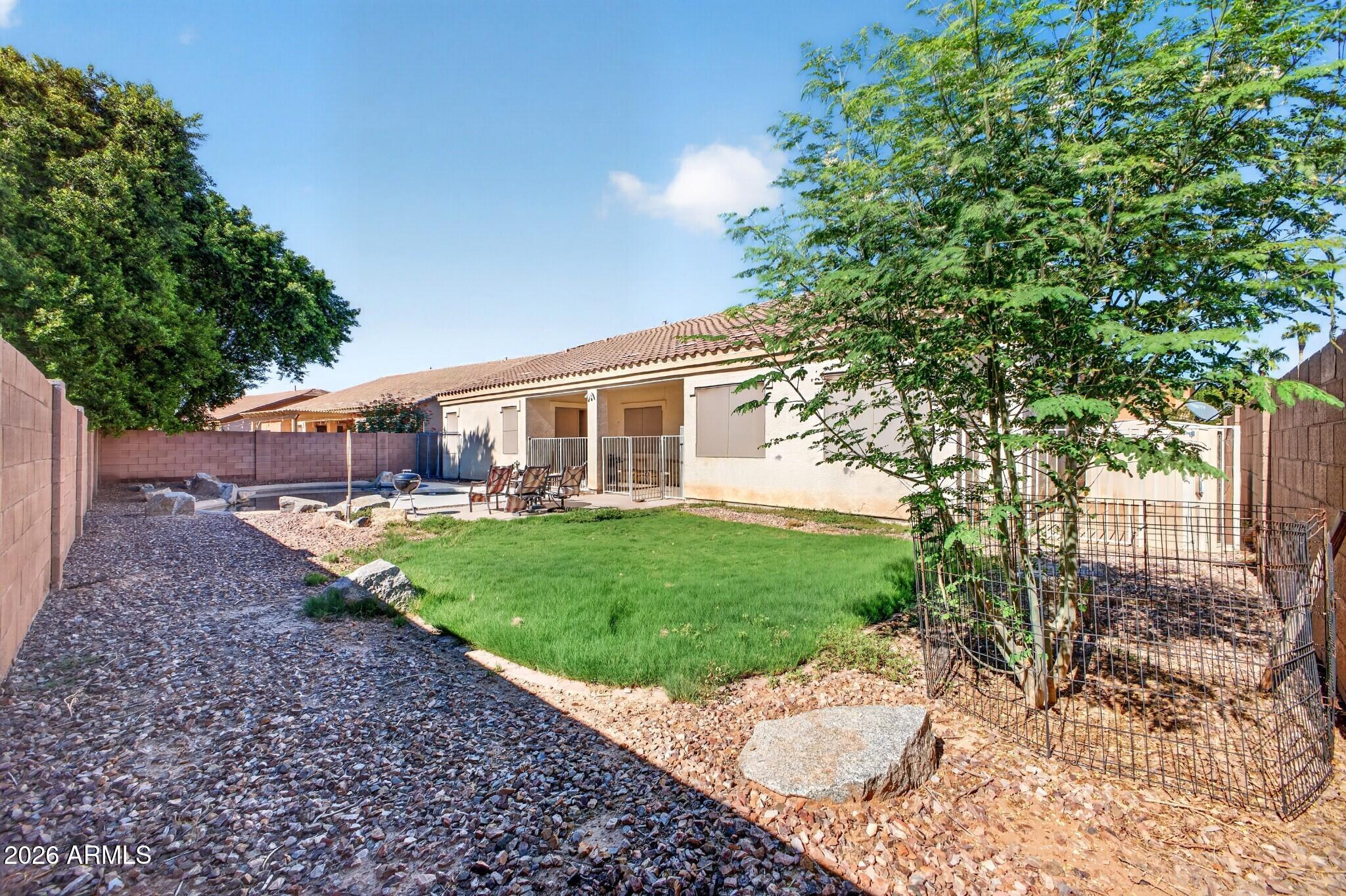 1813 E WINCHESTER Place