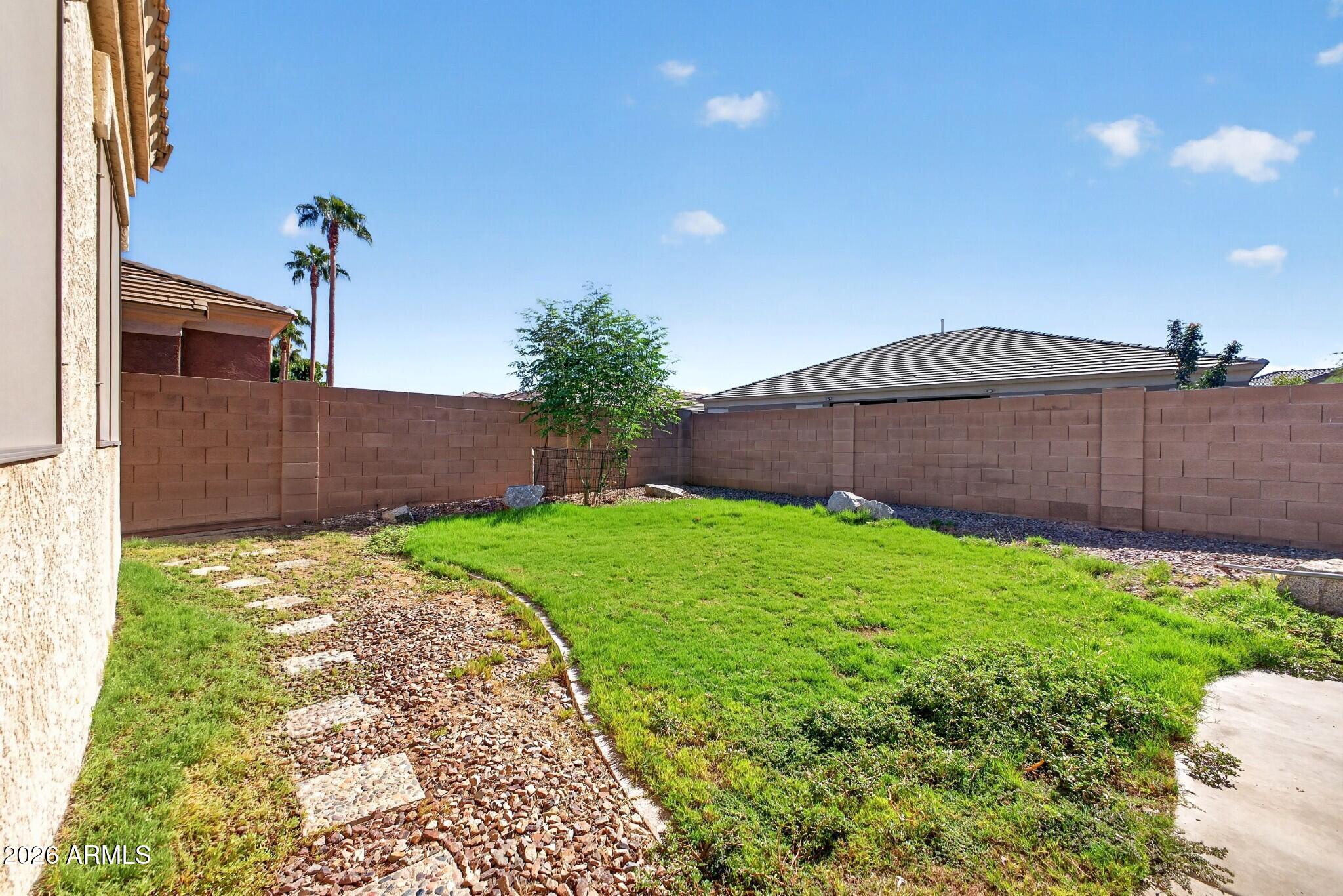 1813 E WINCHESTER Place