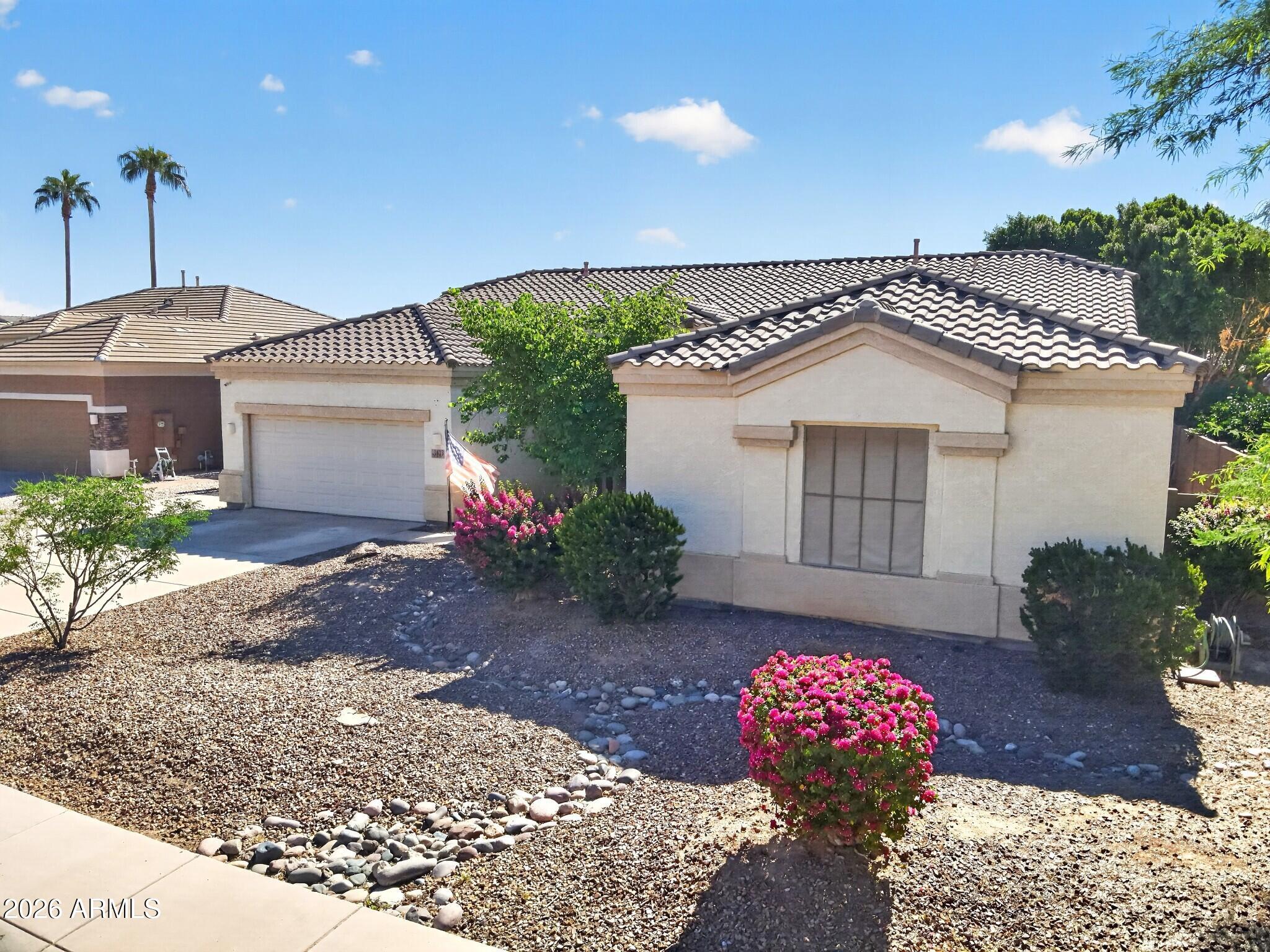 1813 E WINCHESTER Place