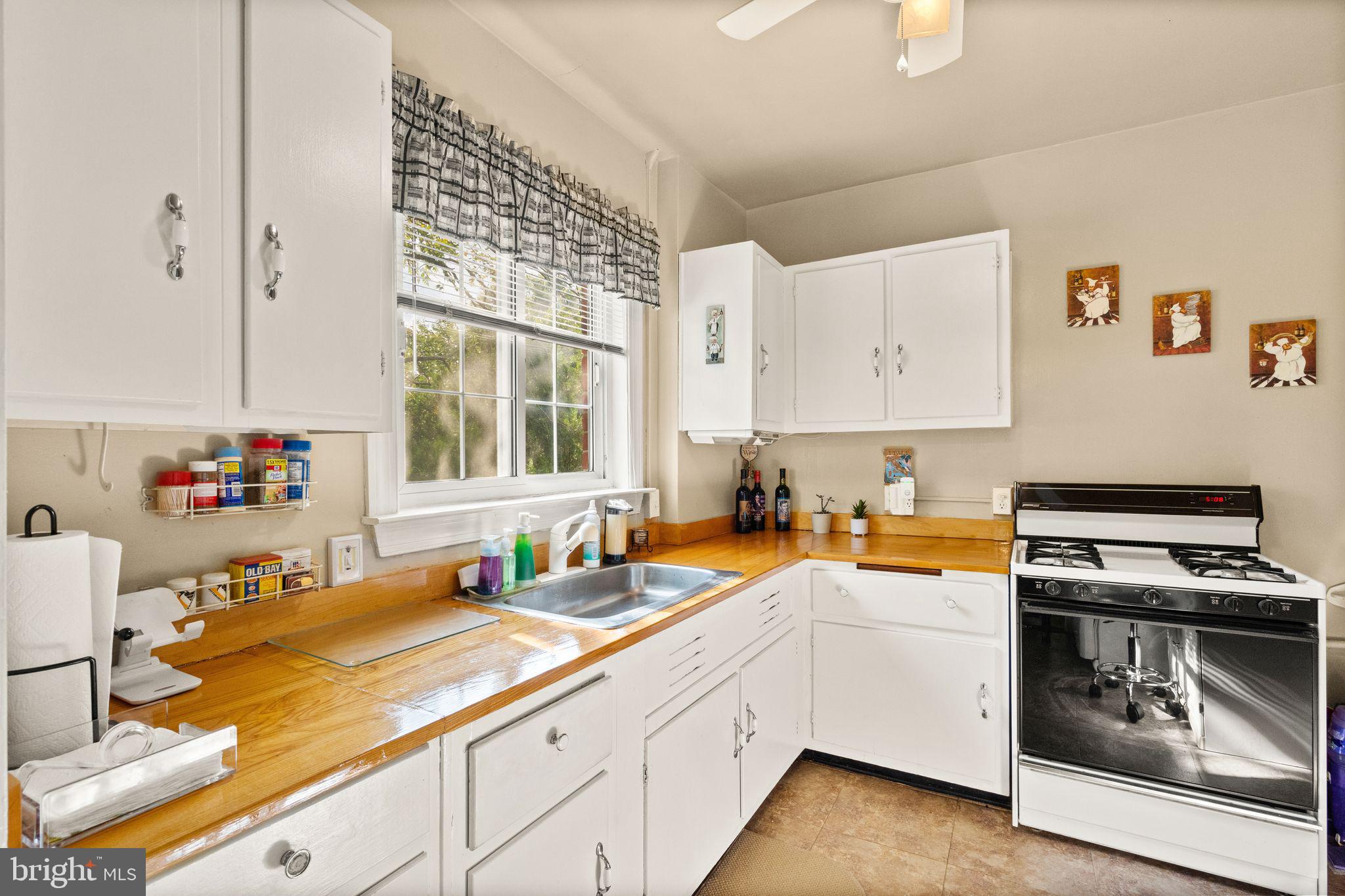 1312 MARTHA CUSTIS DRIVE