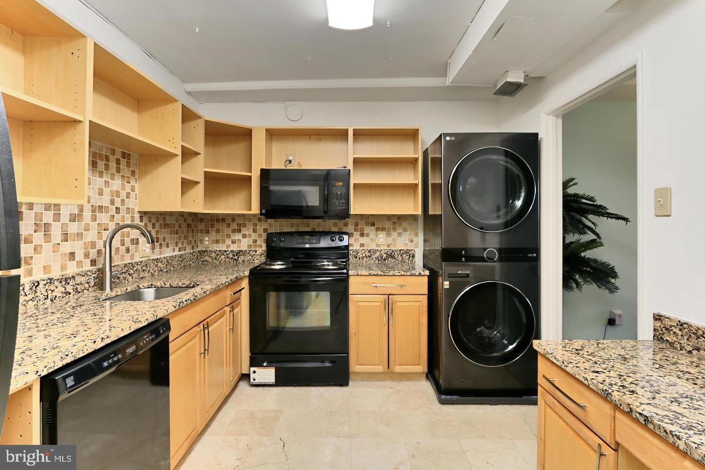6301 Stevenson Ave #914