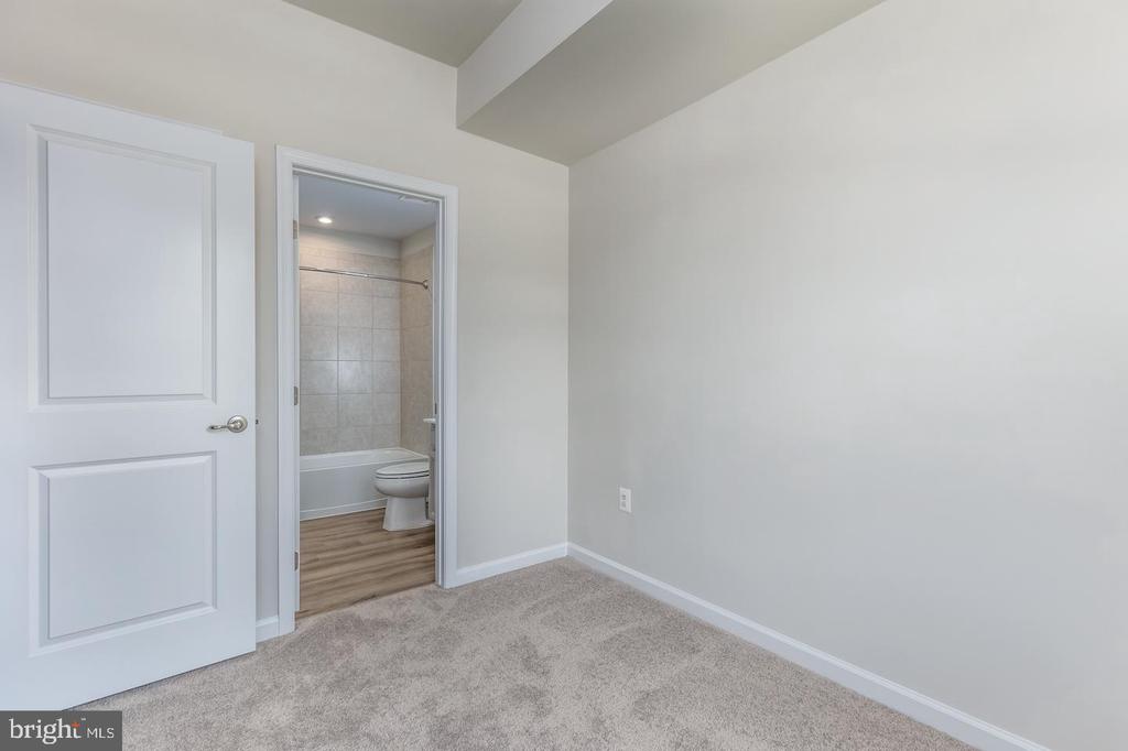 1111 RAMPART DR