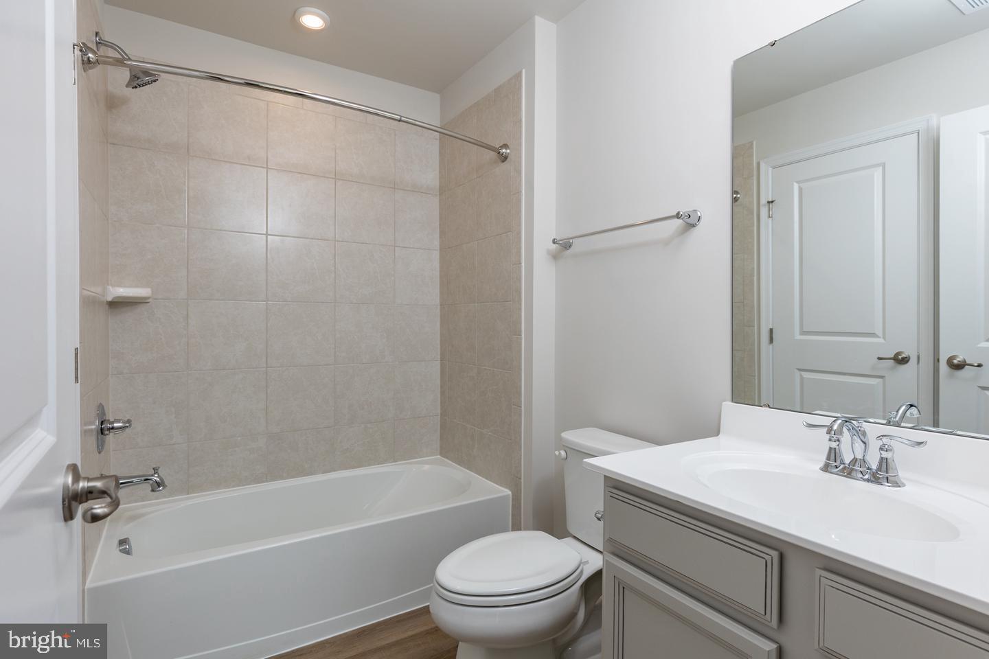 1111 RAMPART DR