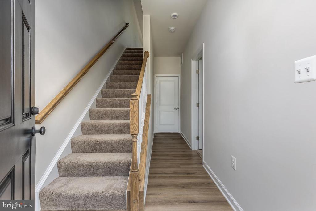 1111 RAMPART DR