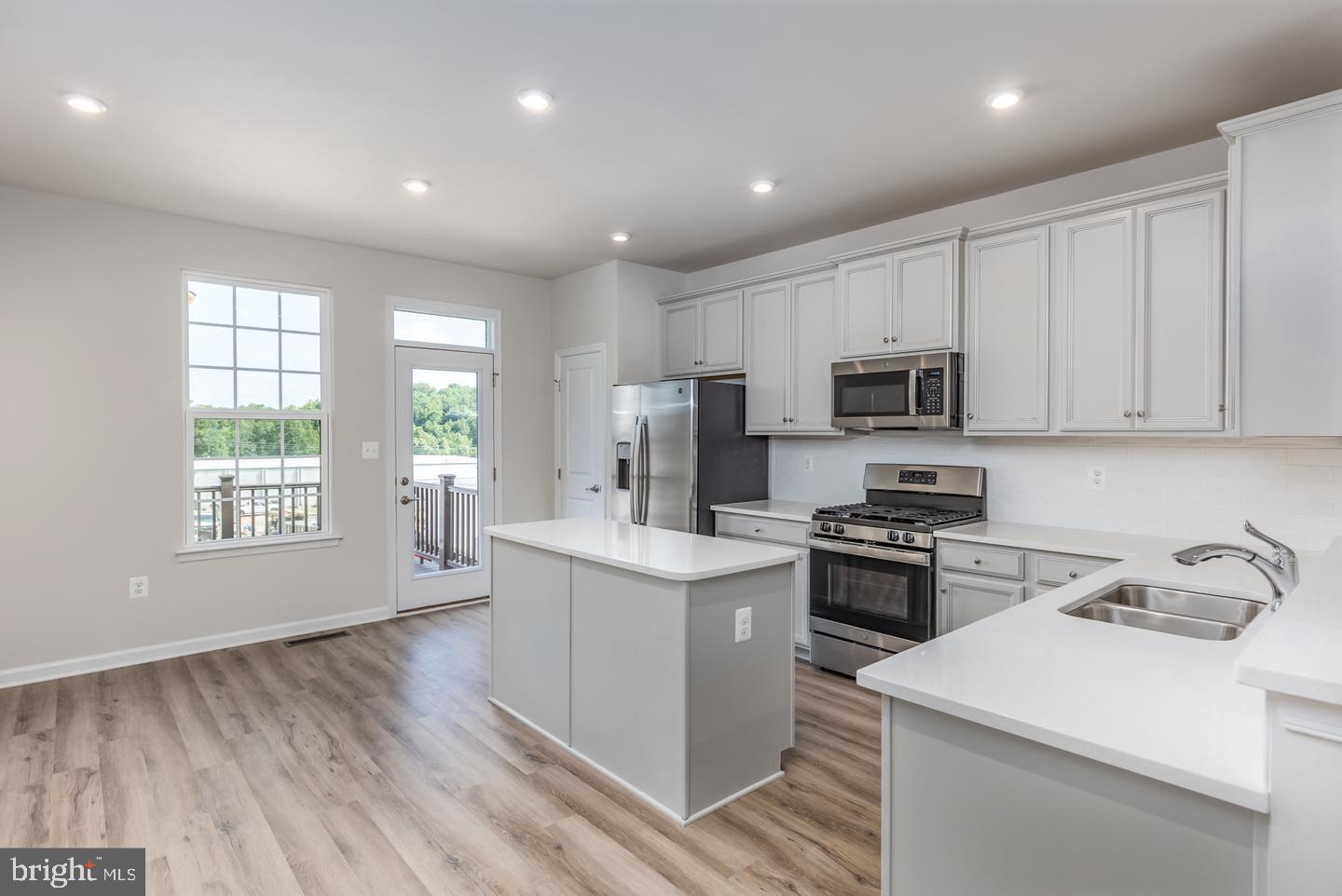 1111 RAMPART DR