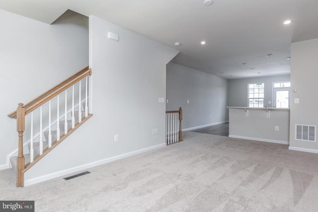 1111 RAMPART DR
