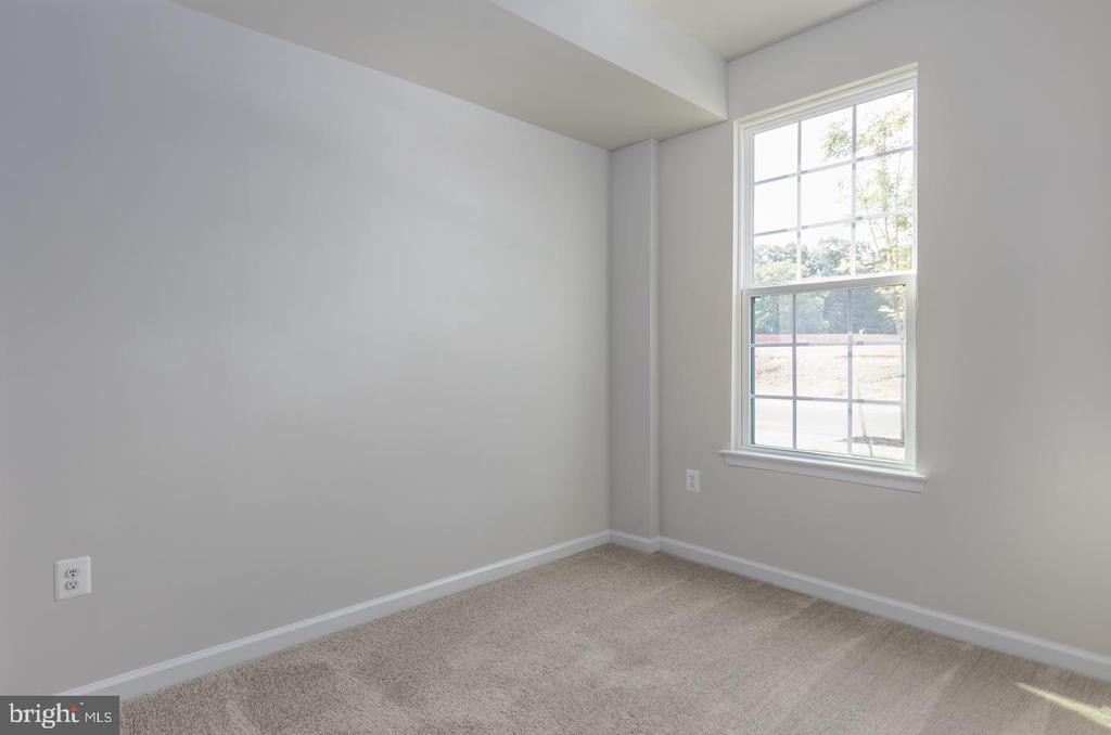 1111 RAMPART DR