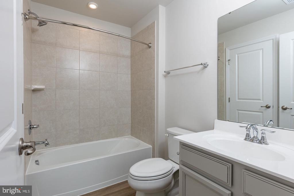 1111 RAMPART DR