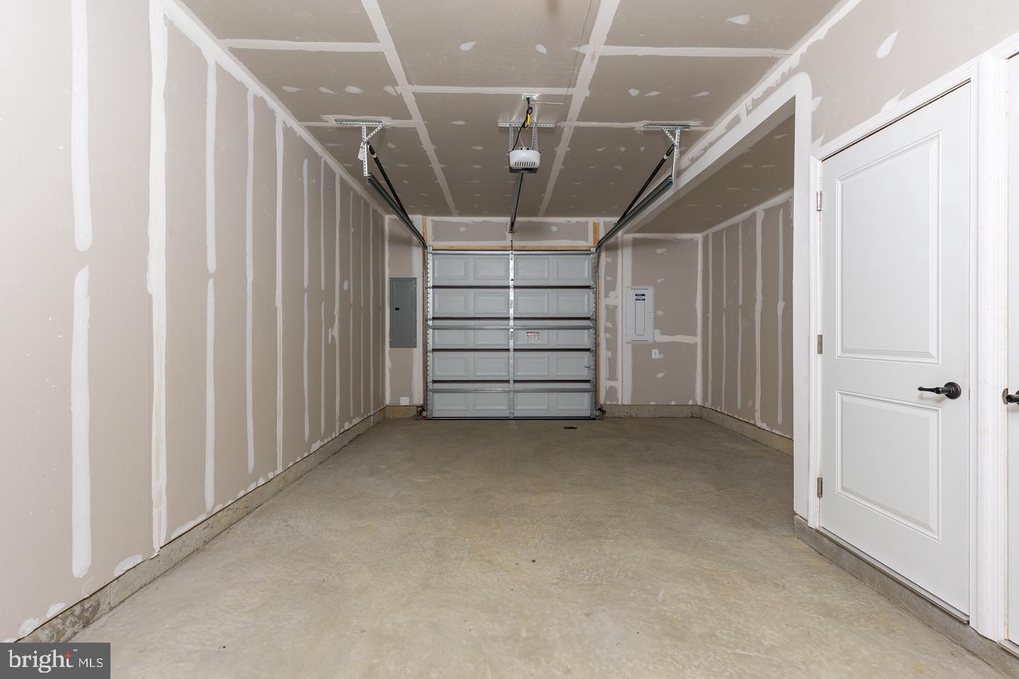 1111 RAMPART DR