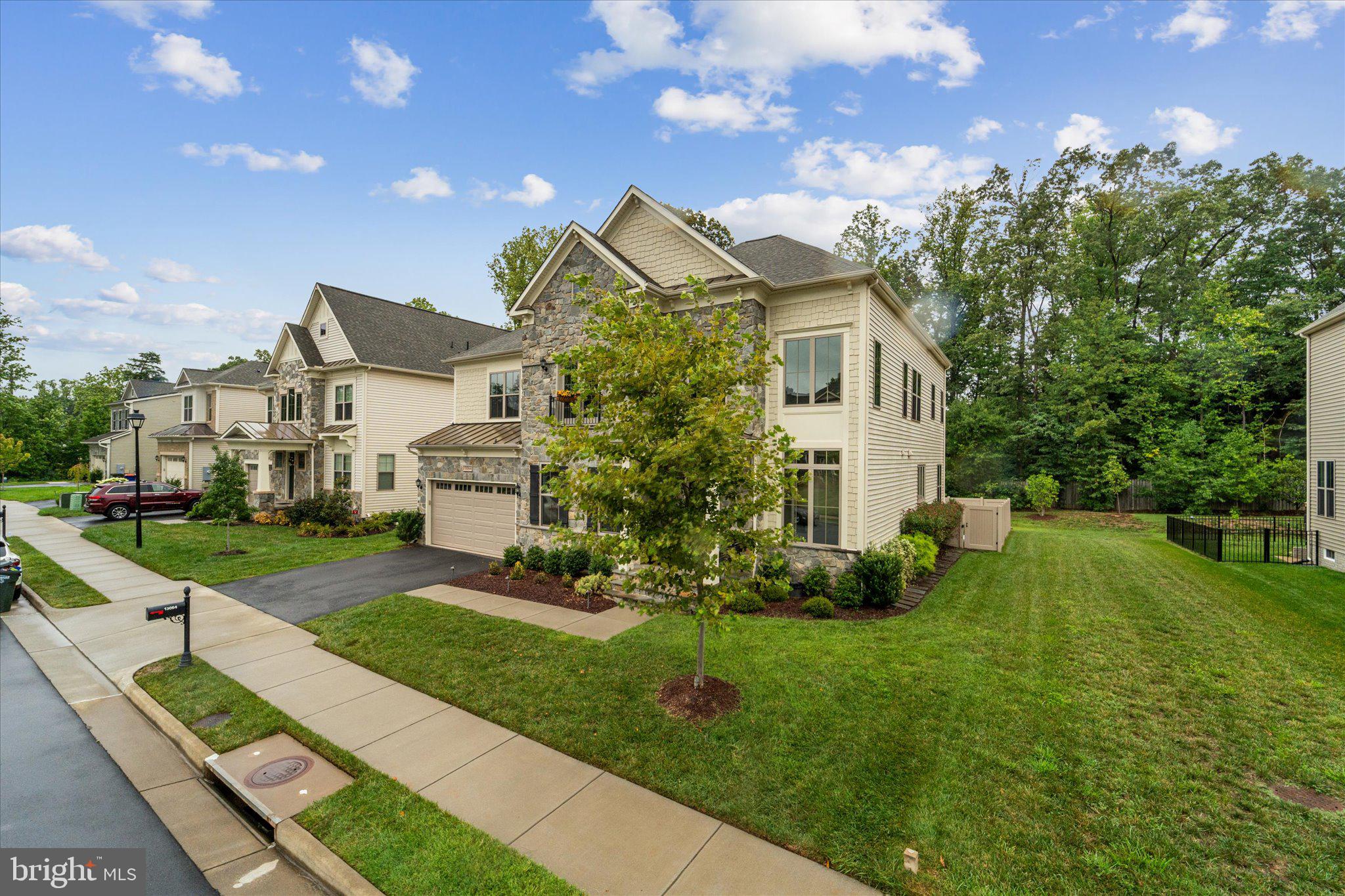 13064 Amber Dell Ct