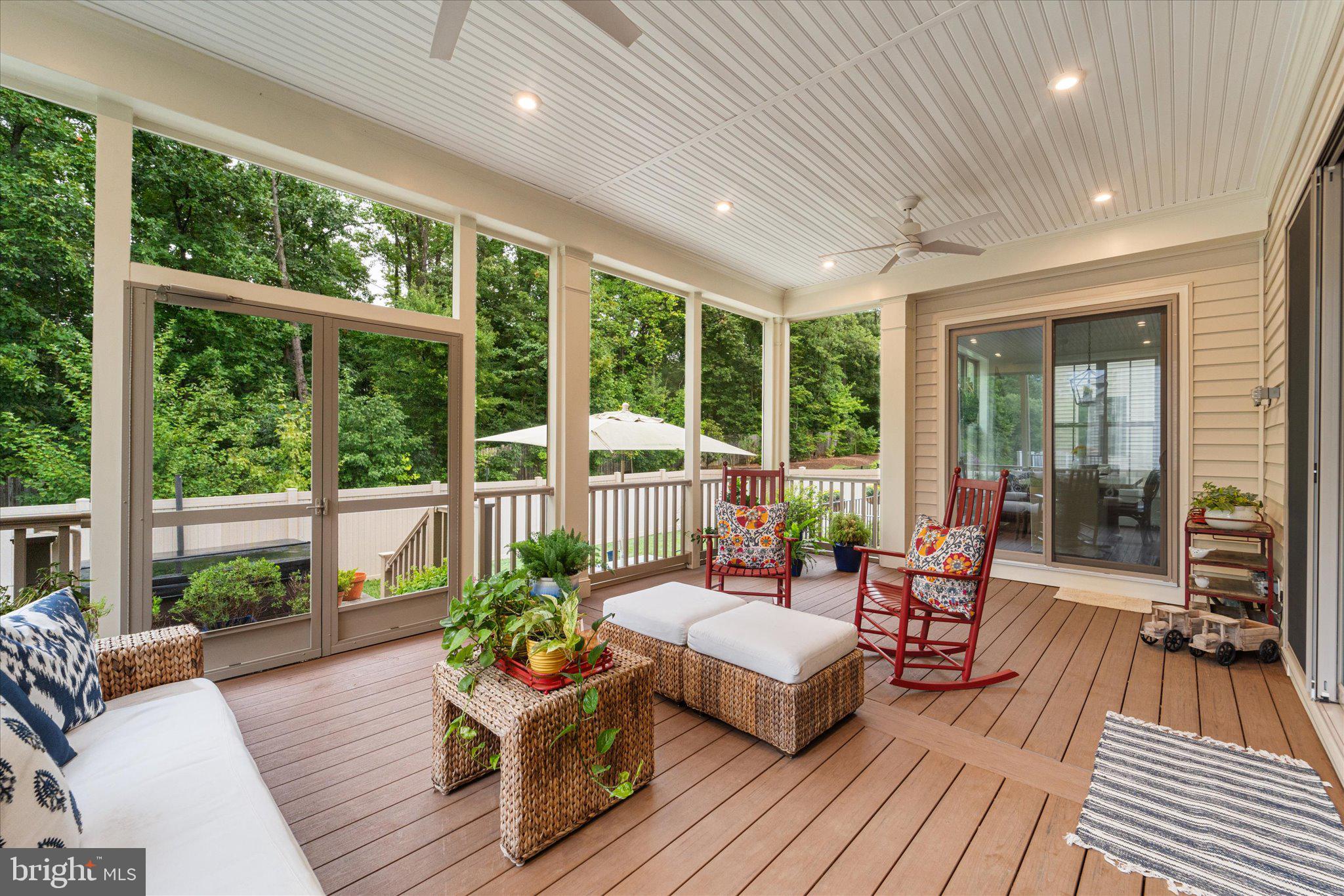 13064 Amber Dell Ct