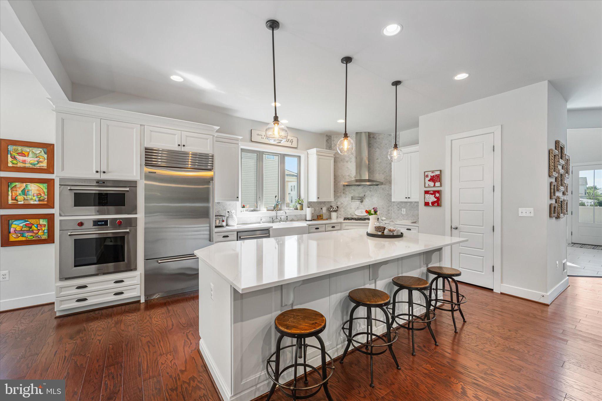 13064 Amber Dell Ct