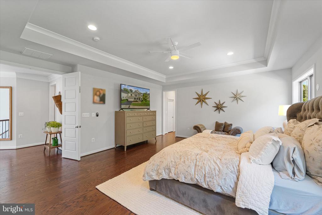 13064 Amber Dell Ct