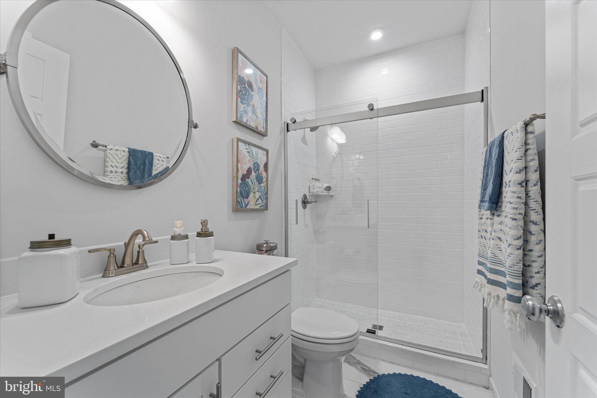 13064 Amber Dell Ct