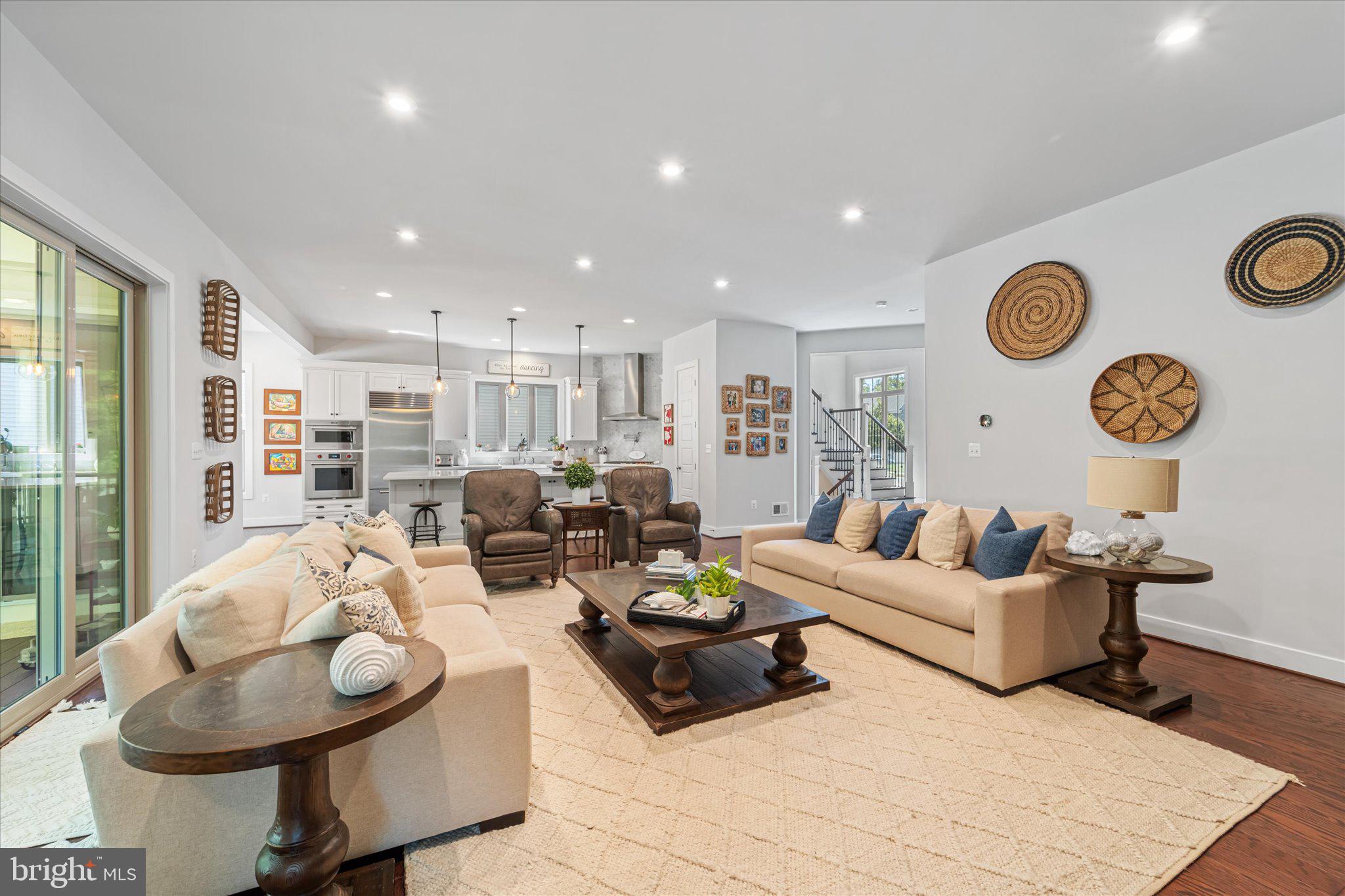 13064 Amber Dell Ct
