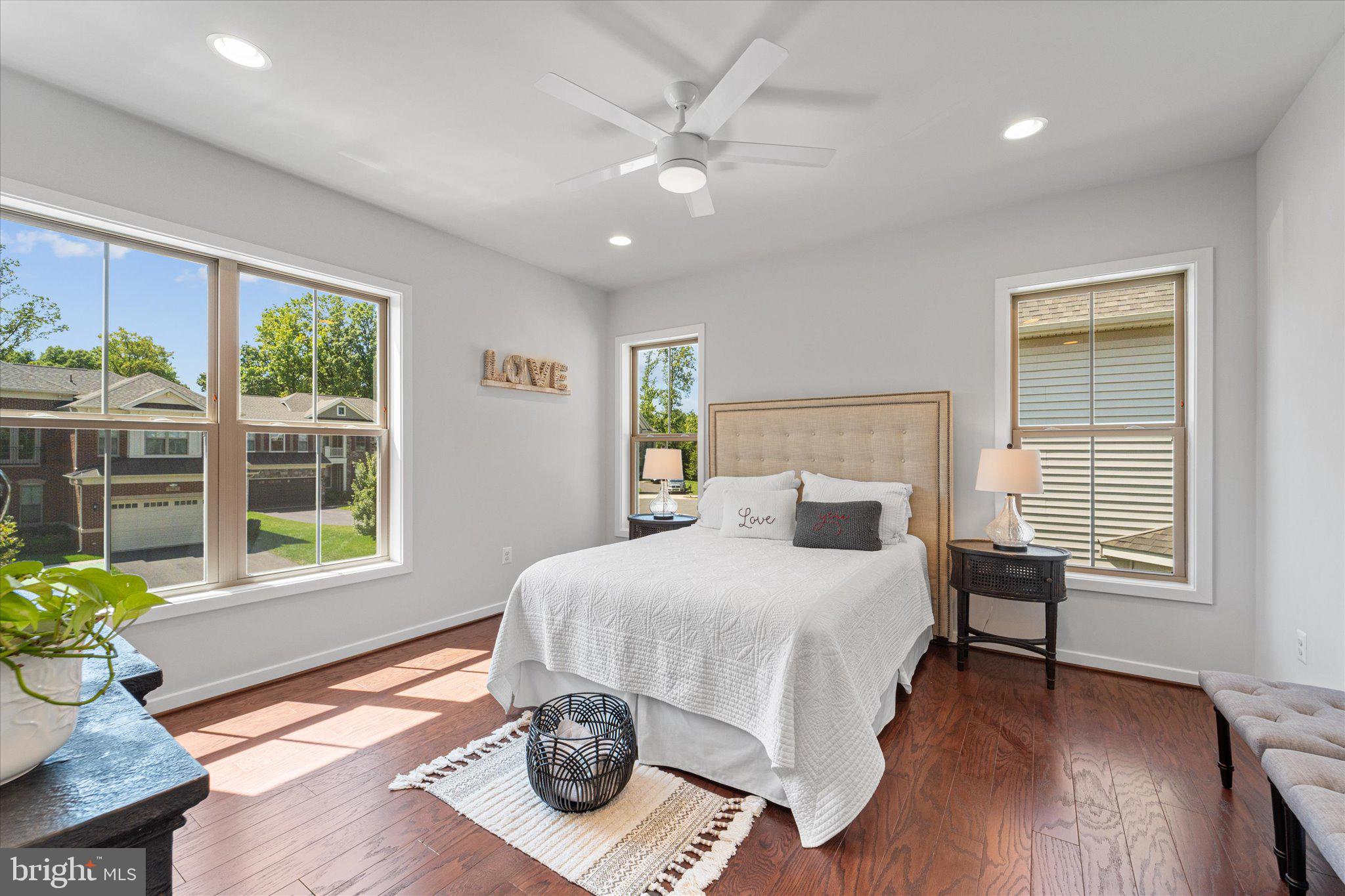 13064 Amber Dell Ct