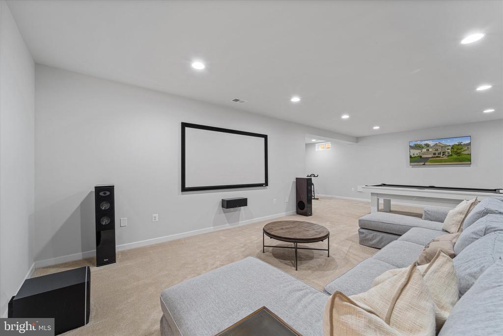 13064 Amber Dell Ct