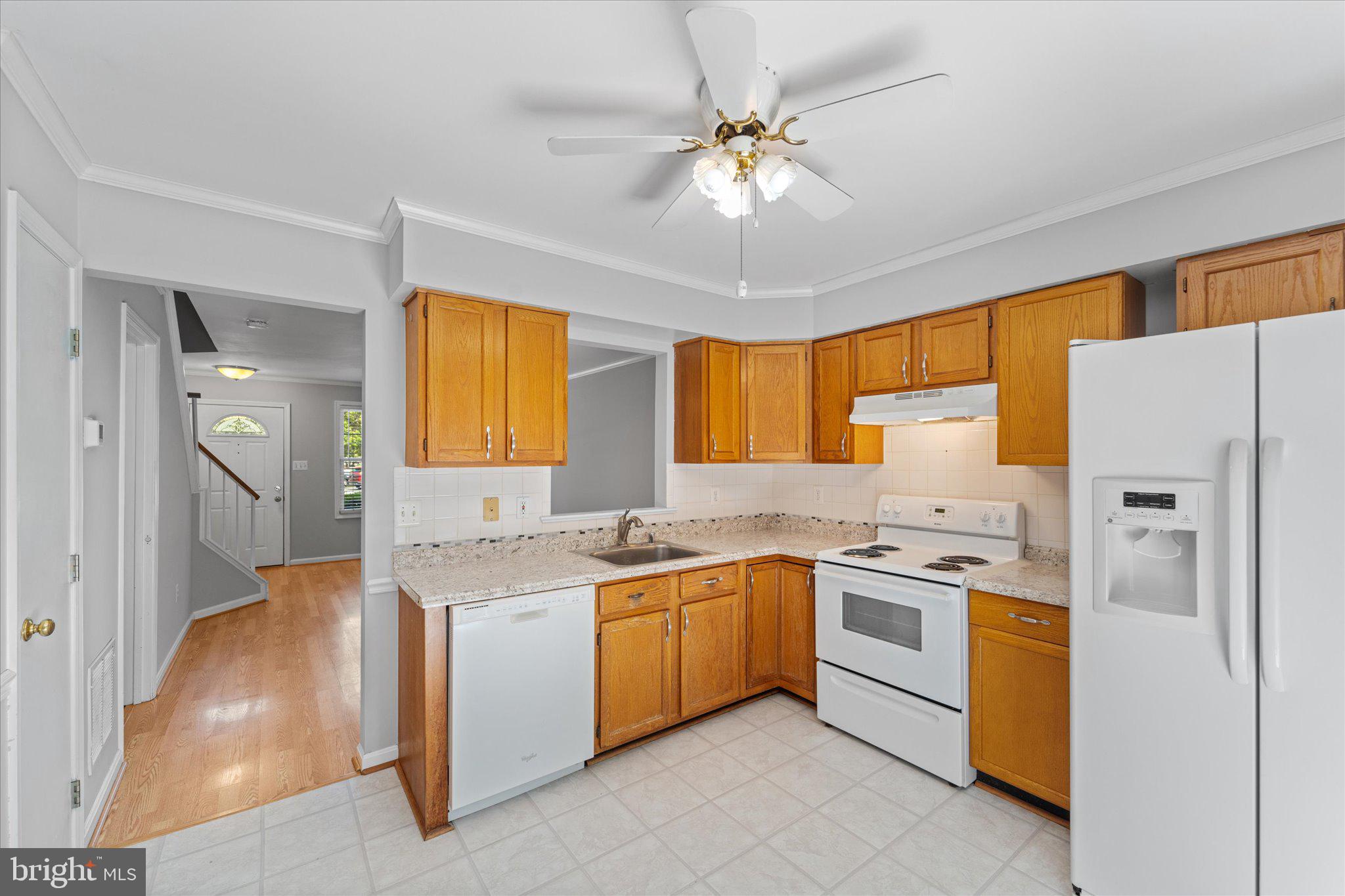 5674 White Dove Ln
