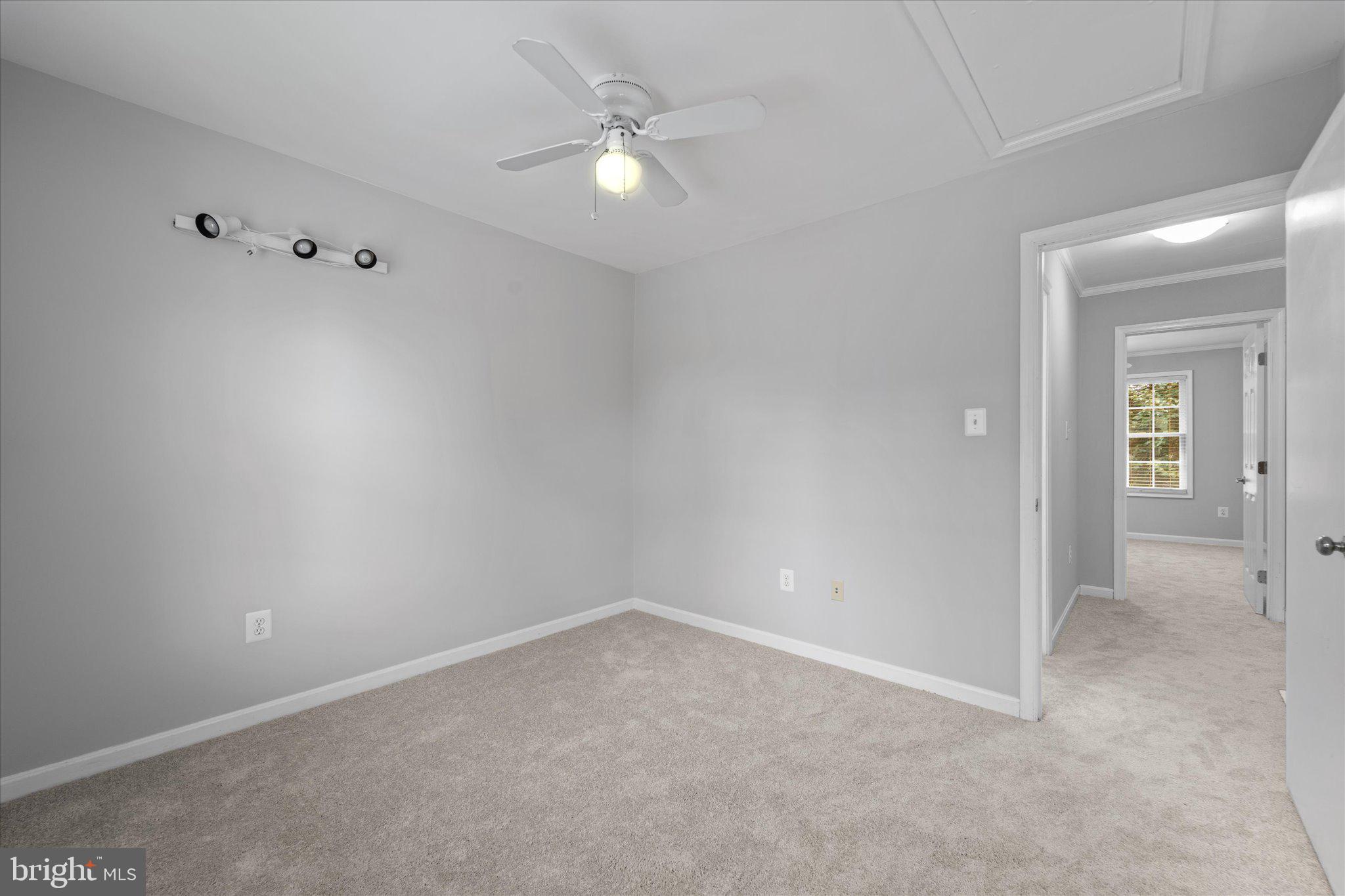 5674 White Dove Ln