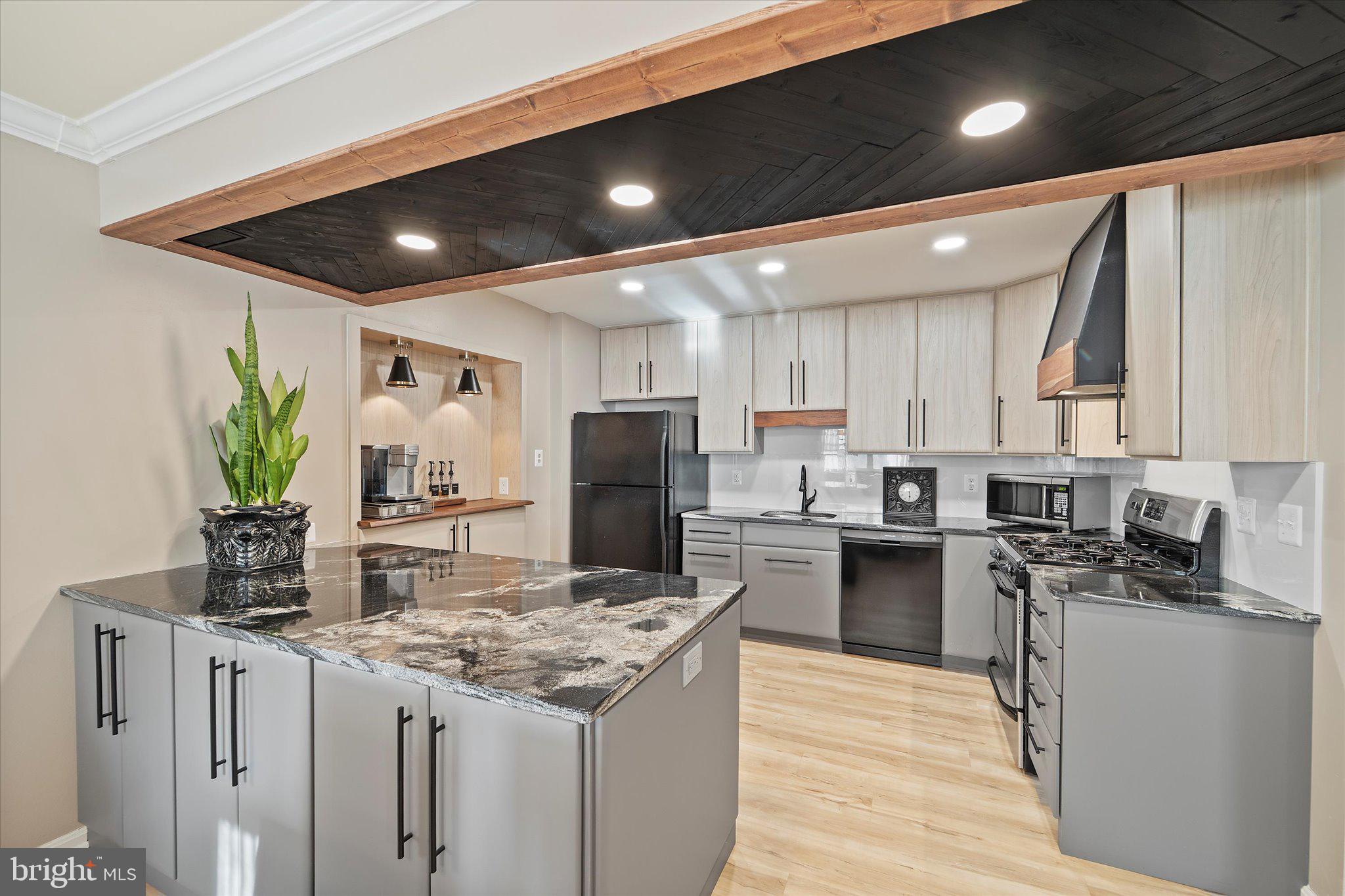 8121 Truro Ct