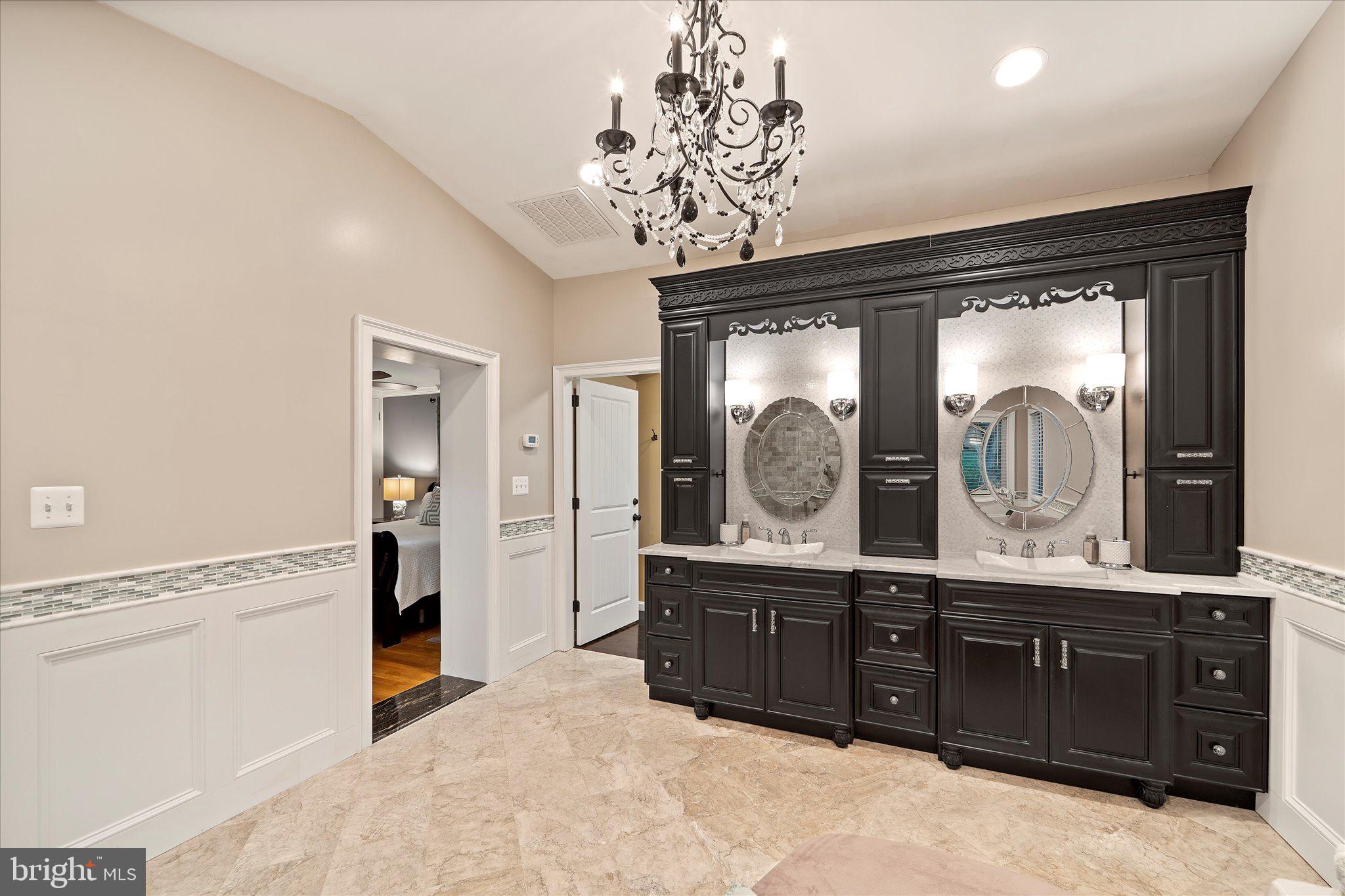 8121 Truro Ct