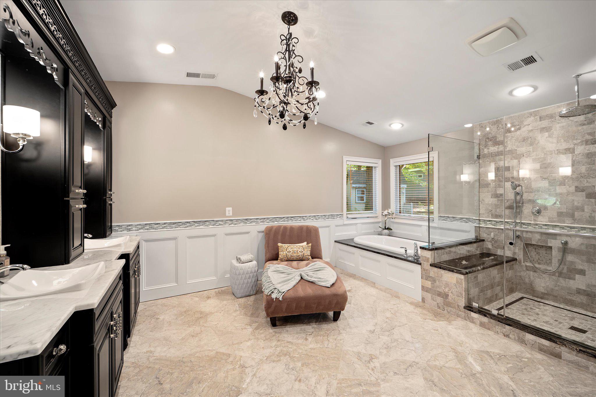 8121 Truro Ct