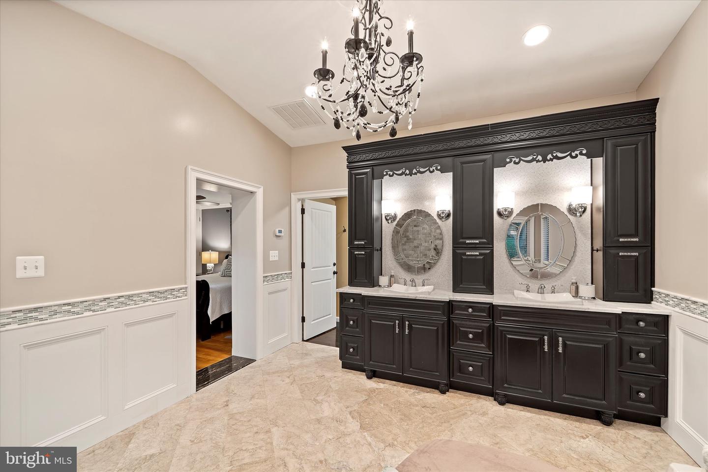 8121 Truro Ct