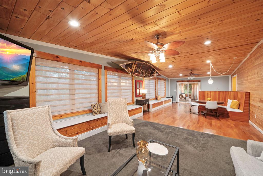 8121 TRURO COURT