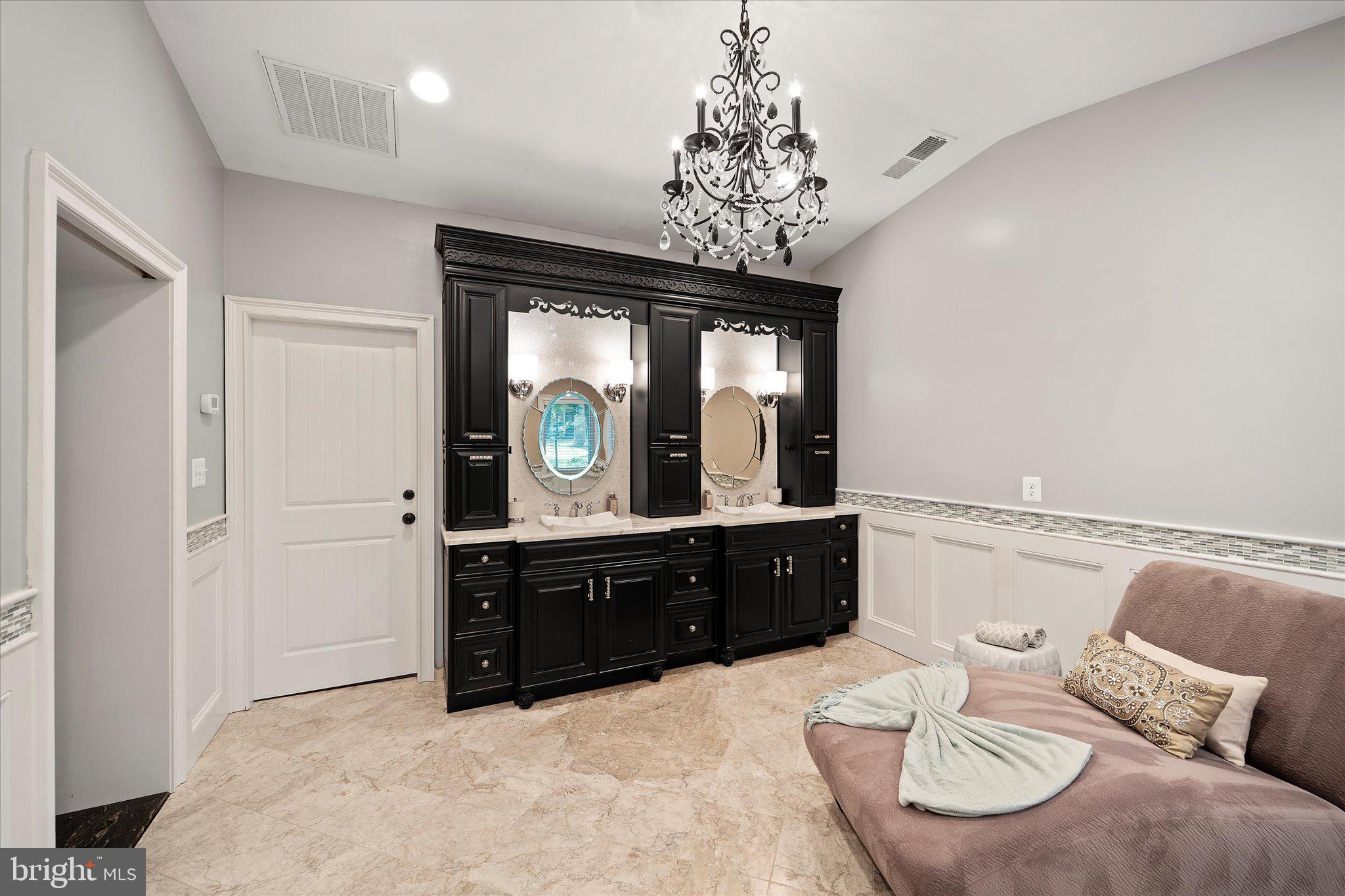 8121 TRURO COURT