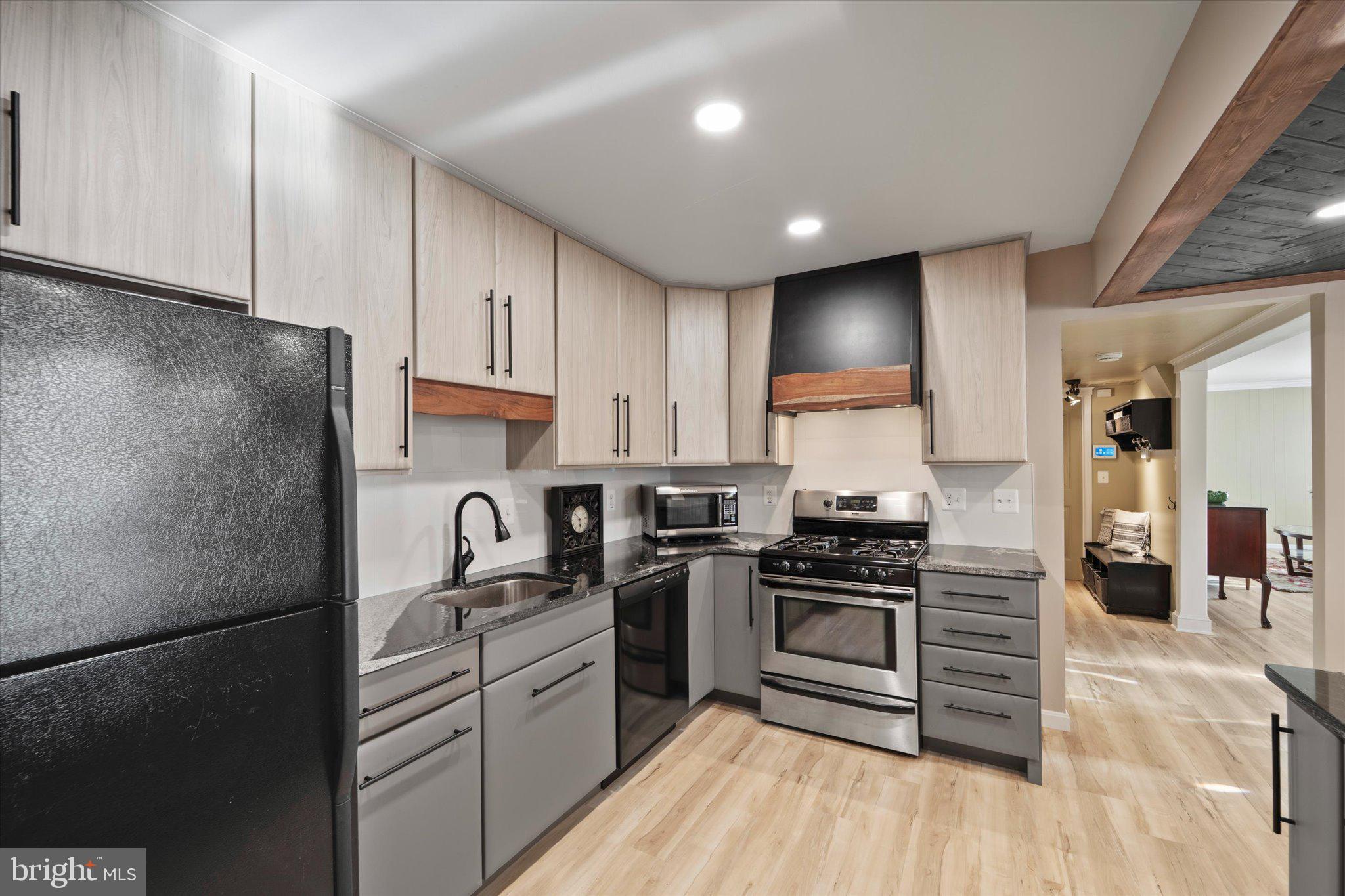8121 TRURO COURT