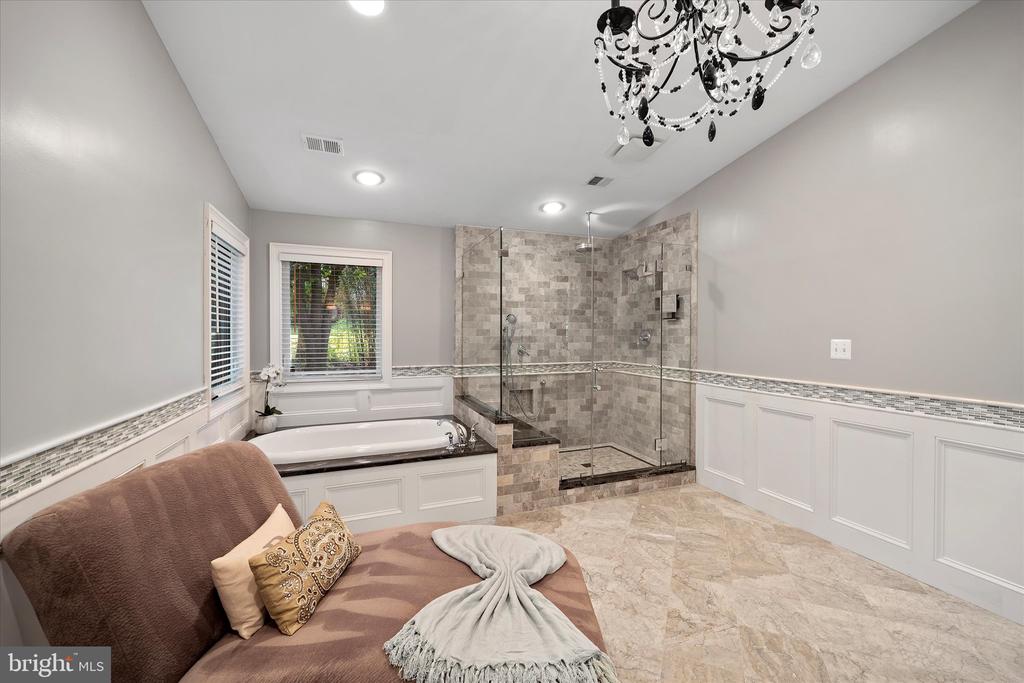 8121 TRURO COURT